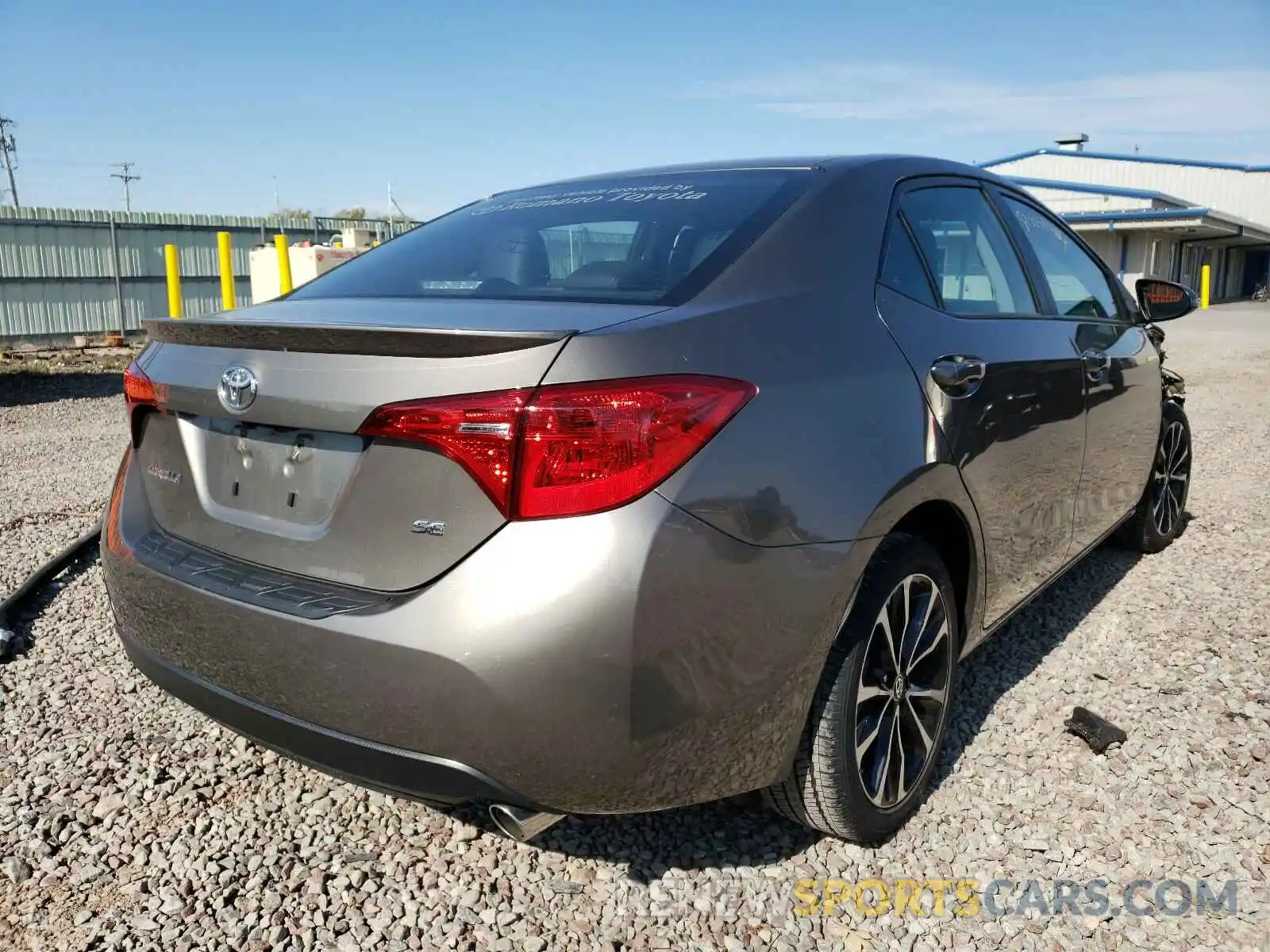 4 Photograph of a damaged car 2T1BURHE0KC135747 TOYOTA COROLLA 2019