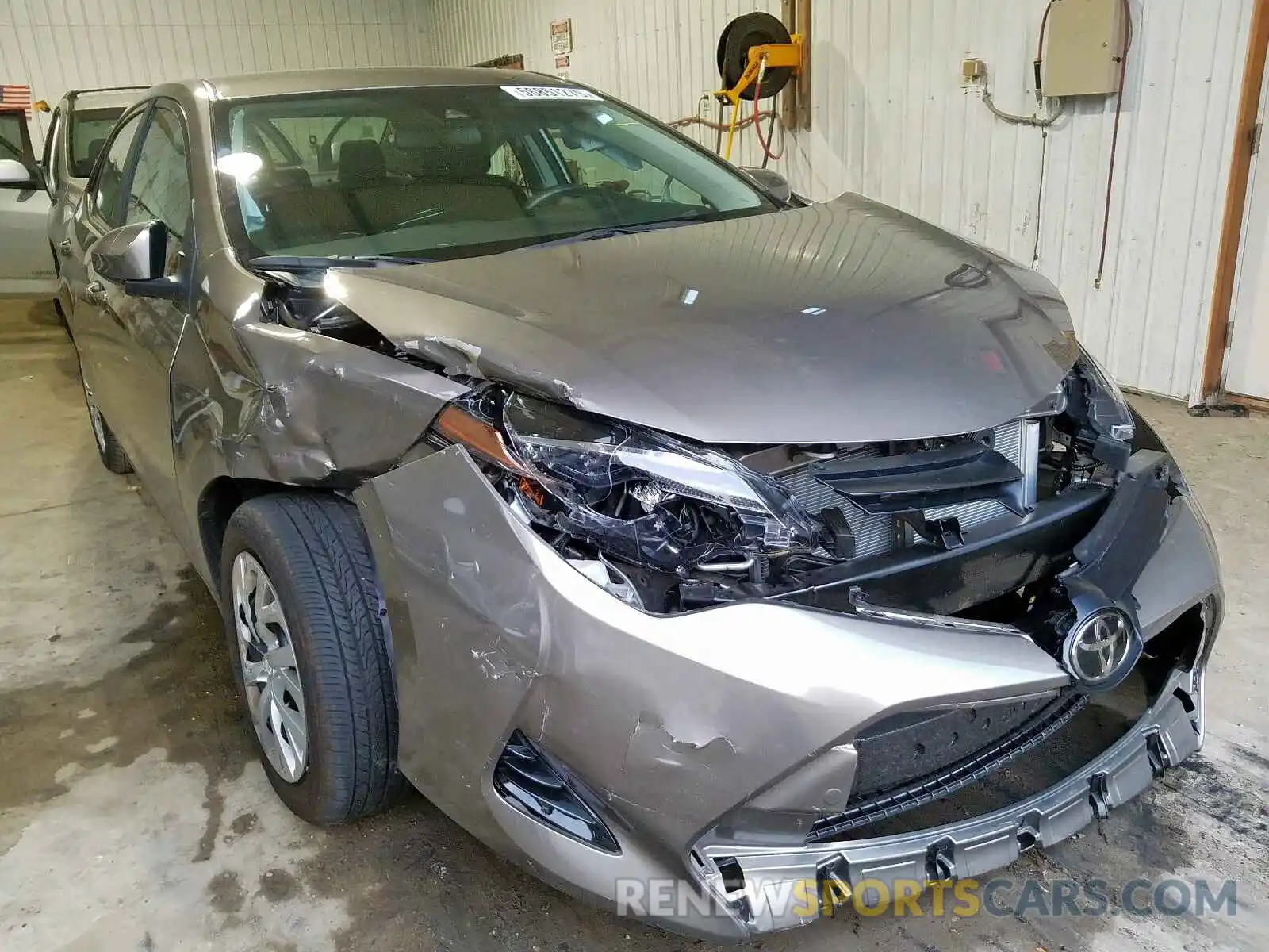 1 Photograph of a damaged car 2T1BURHE0KC136798 TOYOTA COROLLA 2019