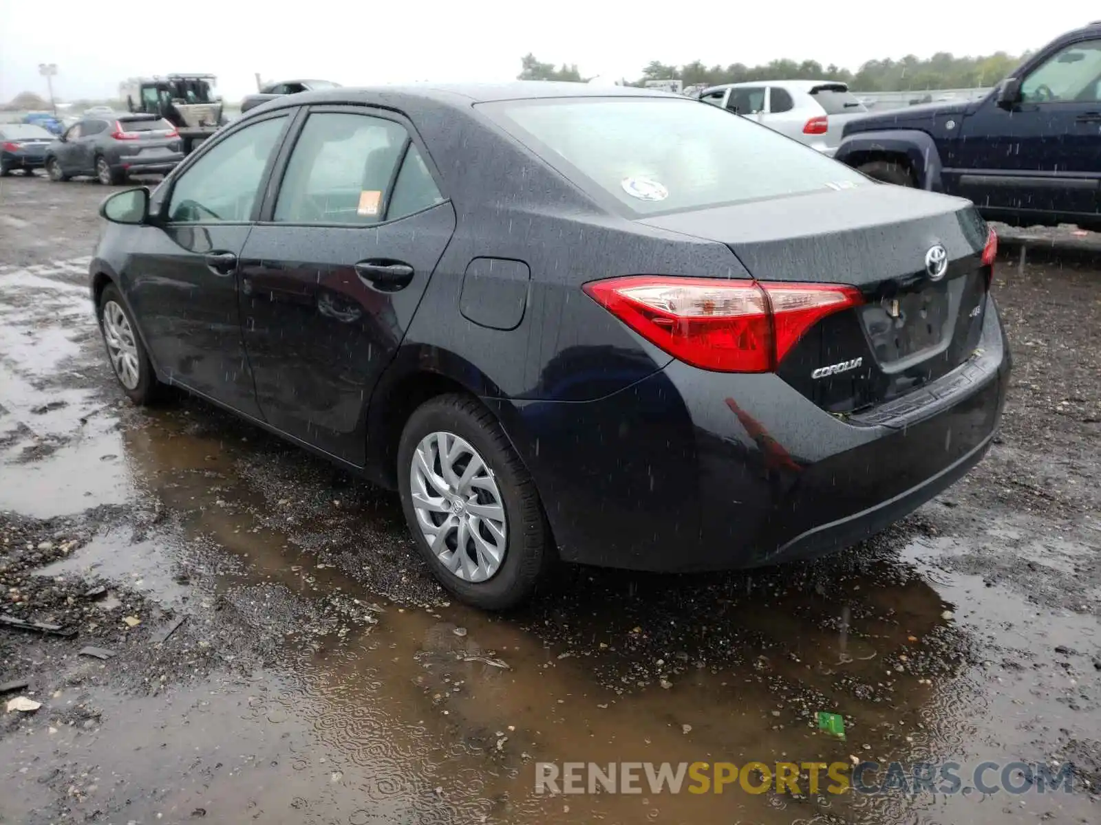 3 Photograph of a damaged car 2T1BURHE0KC136820 TOYOTA COROLLA 2019