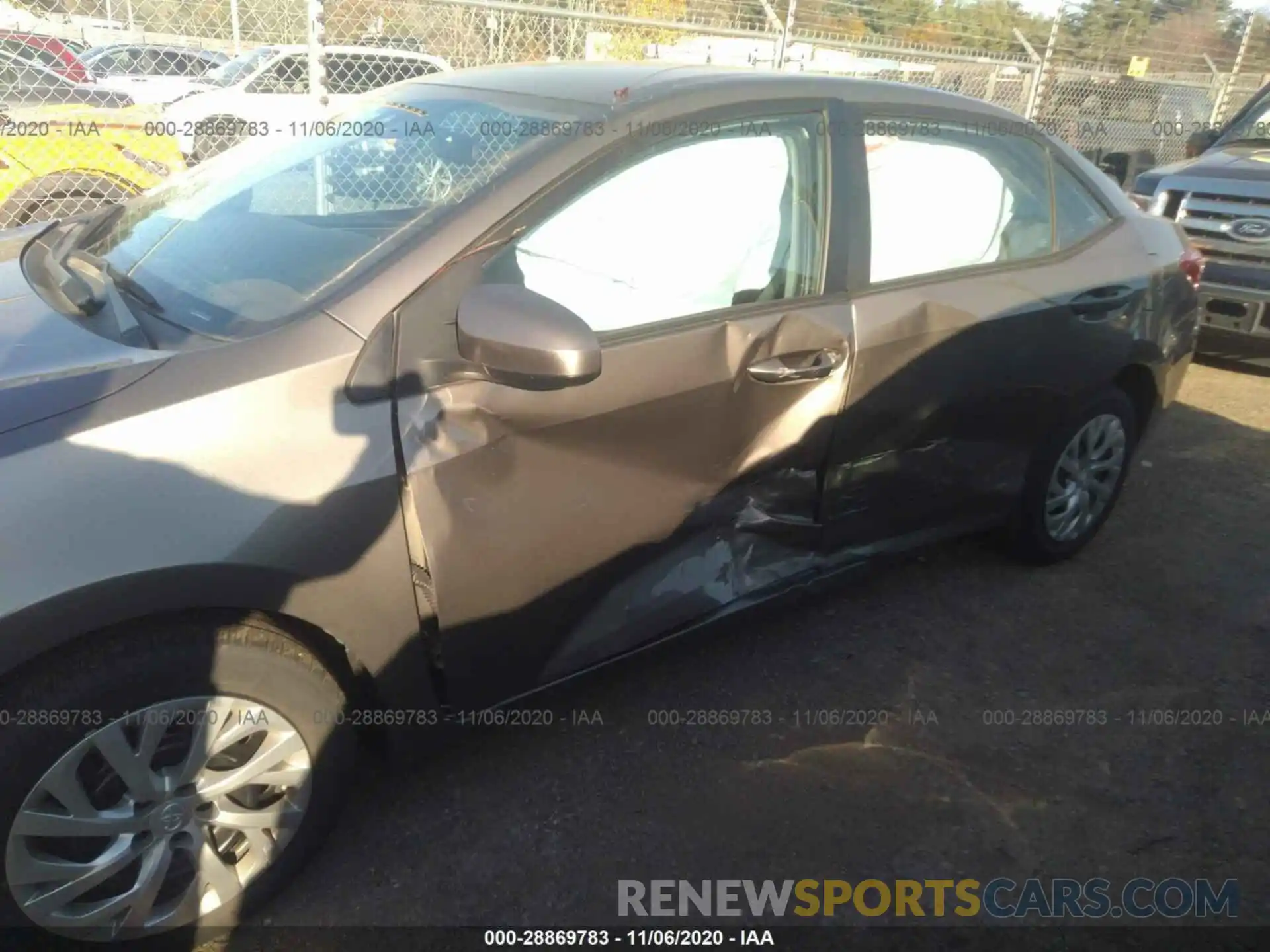 6 Photograph of a damaged car 2T1BURHE0KC136946 TOYOTA COROLLA 2019