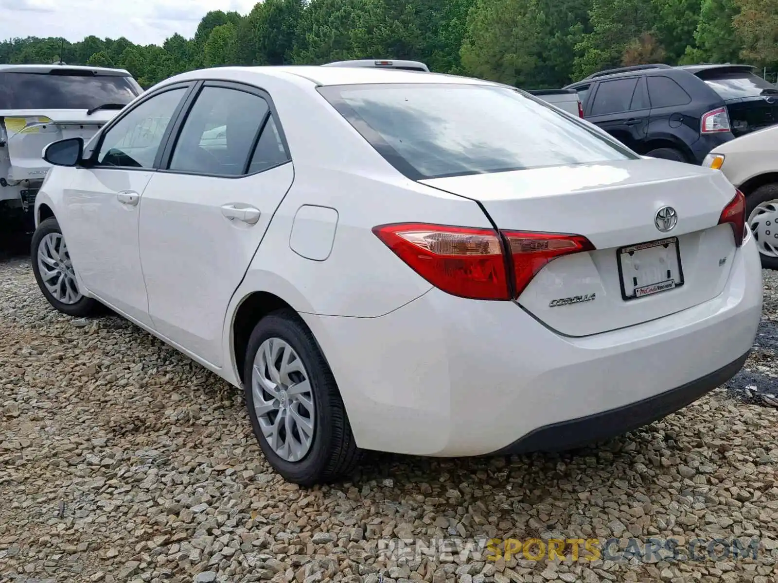 3 Photograph of a damaged car 2T1BURHE0KC137059 TOYOTA COROLLA 2019