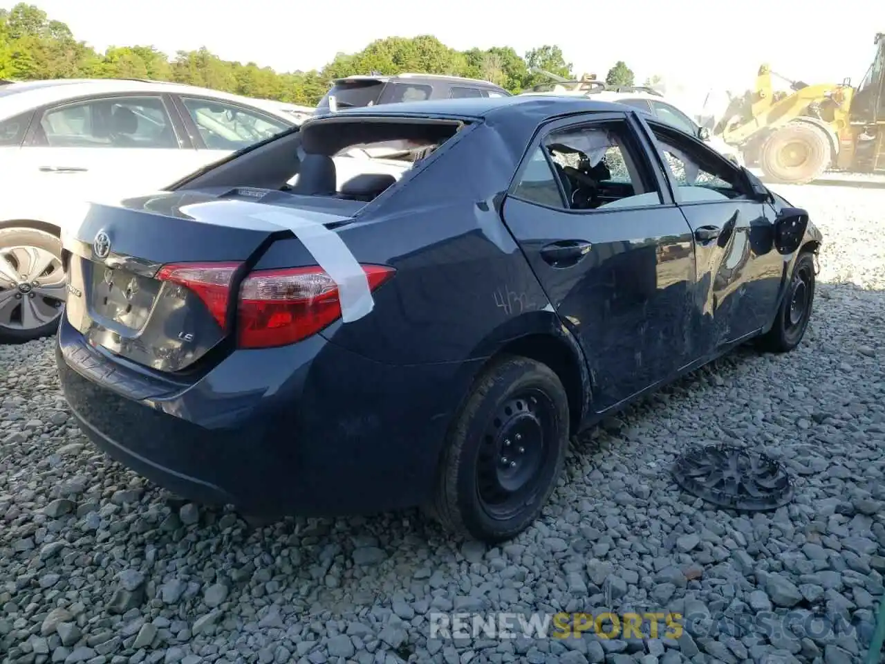 4 Photograph of a damaged car 2T1BURHE0KC137451 TOYOTA COROLLA 2019