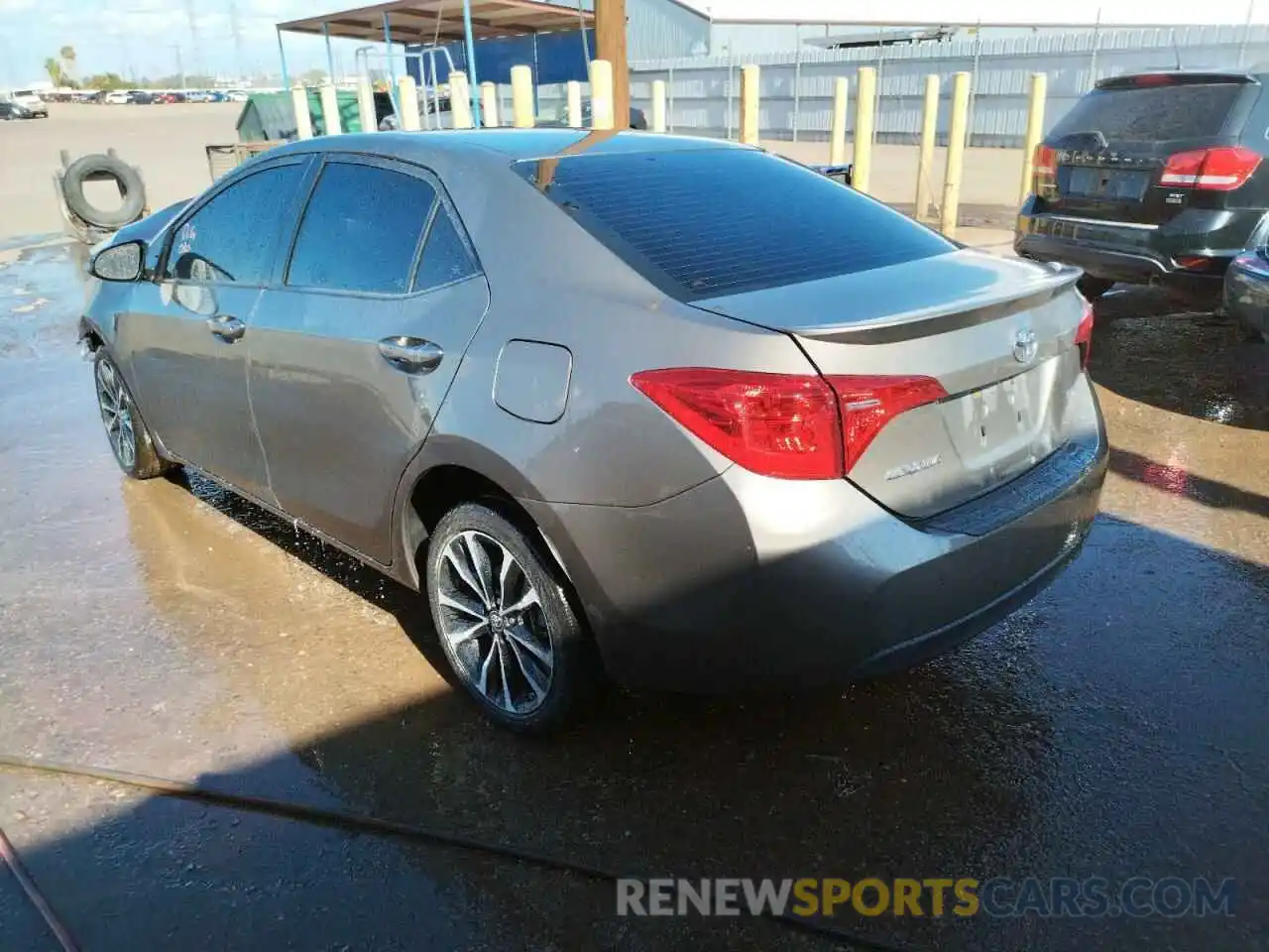 3 Photograph of a damaged car 2T1BURHE0KC137790 TOYOTA COROLLA 2019