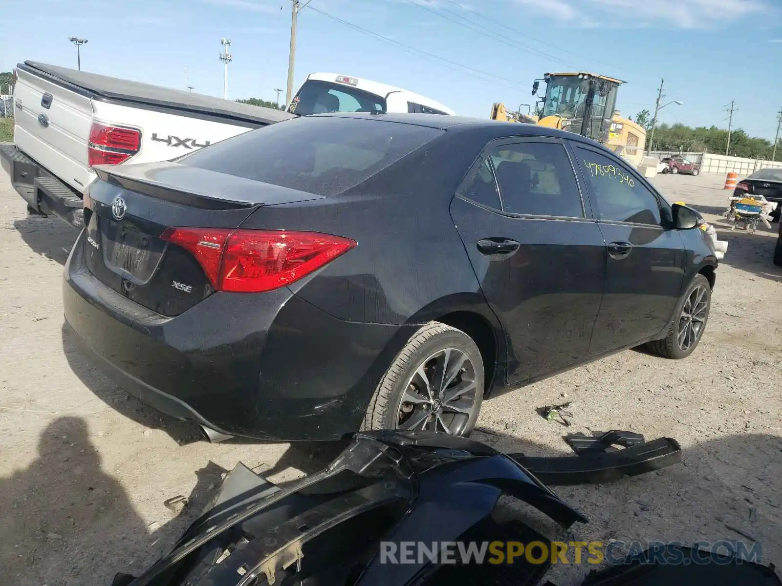 4 Photograph of a damaged car 2T1BURHE0KC139538 TOYOTA COROLLA 2019