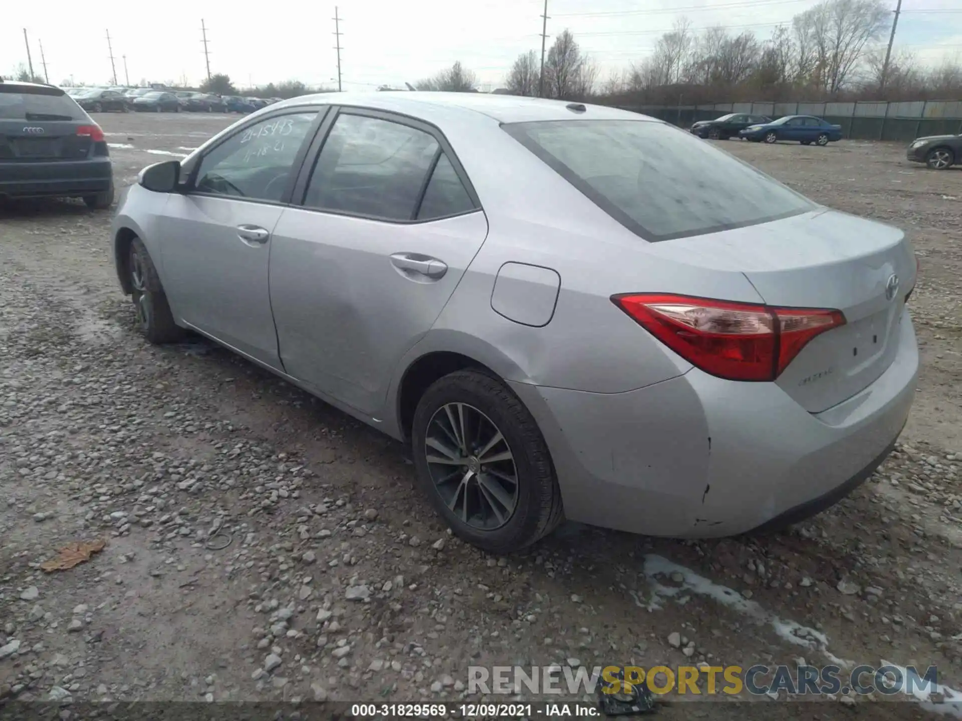 3 Photograph of a damaged car 2T1BURHE0KC139555 TOYOTA COROLLA 2019