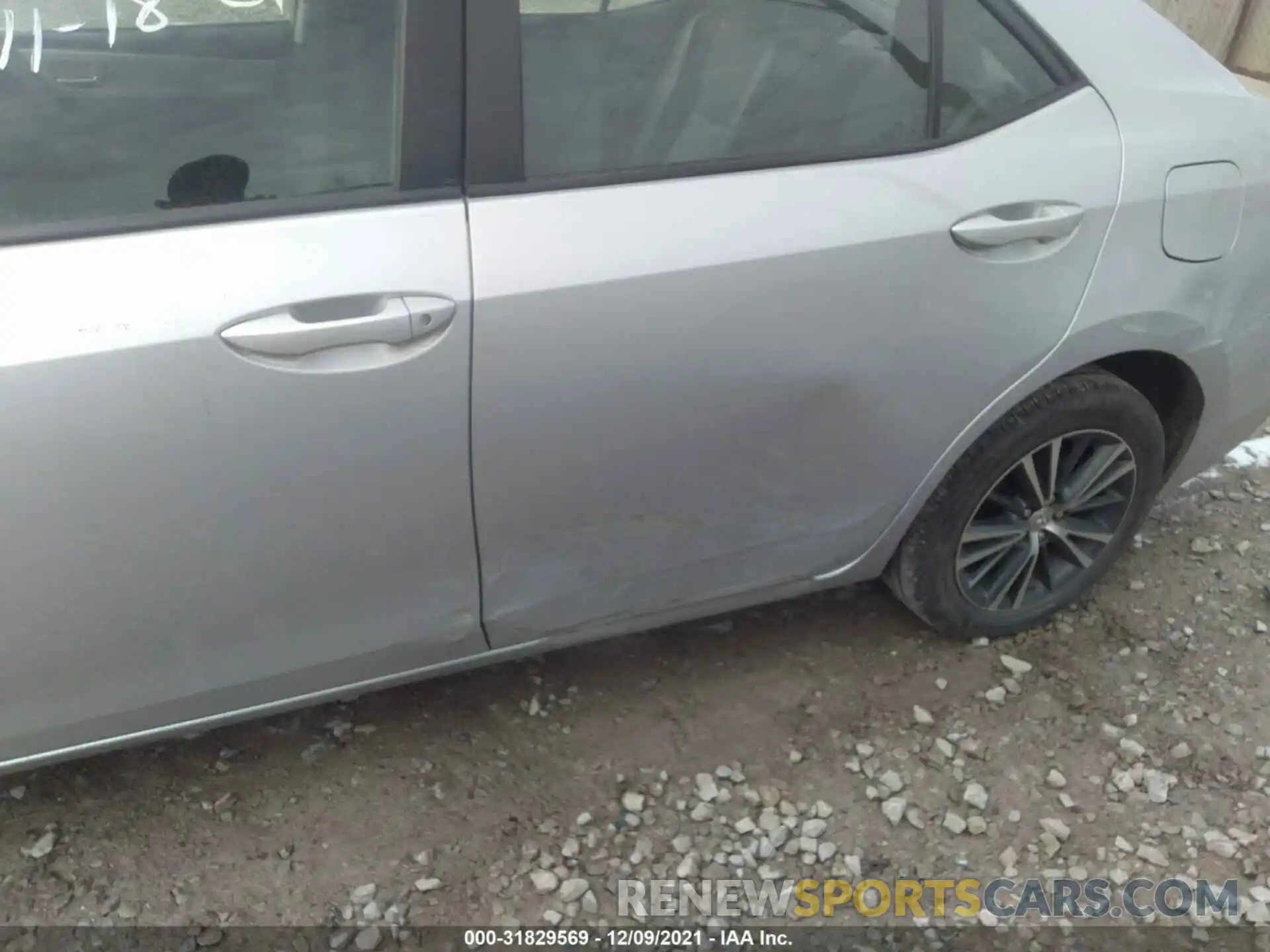 6 Photograph of a damaged car 2T1BURHE0KC139555 TOYOTA COROLLA 2019