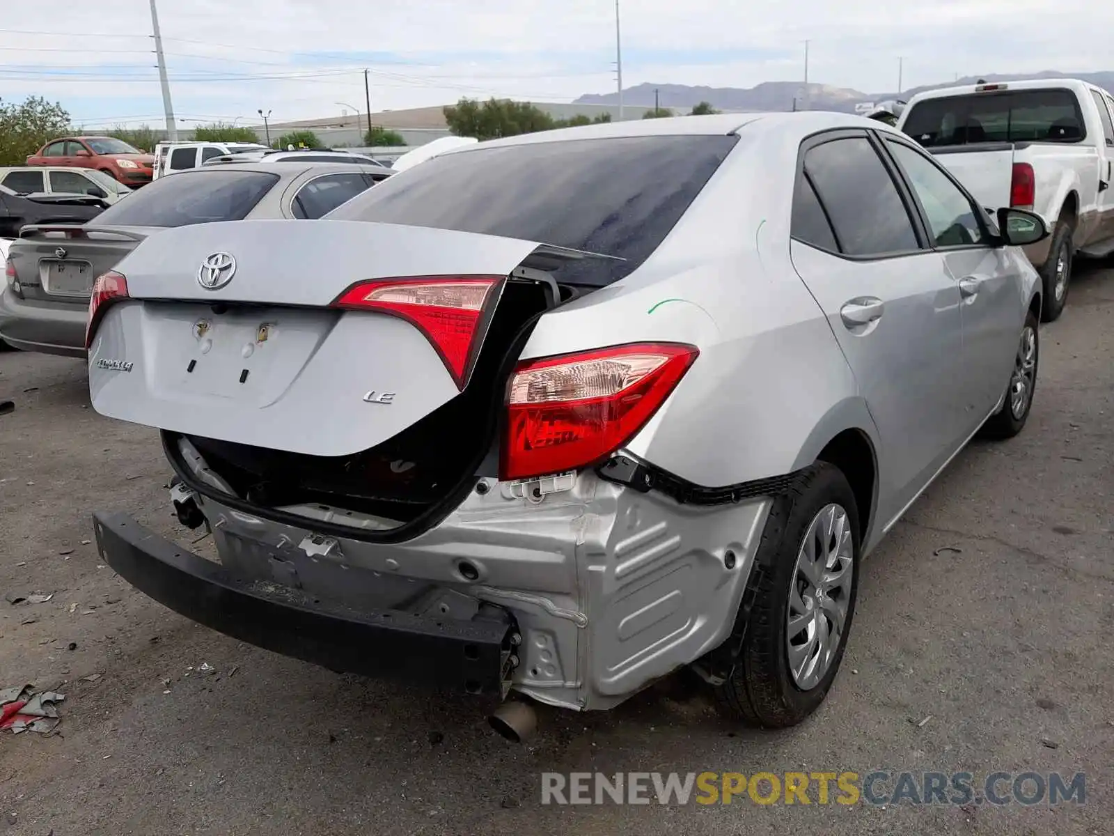 4 Photograph of a damaged car 2T1BURHE0KC139717 TOYOTA COROLLA 2019