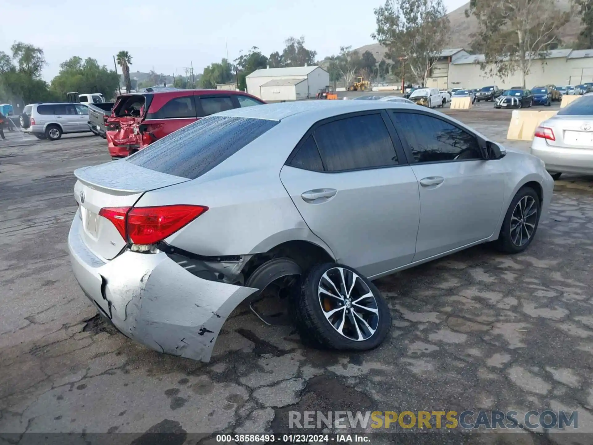 4 Photograph of a damaged car 2T1BURHE0KC140429 TOYOTA COROLLA 2019