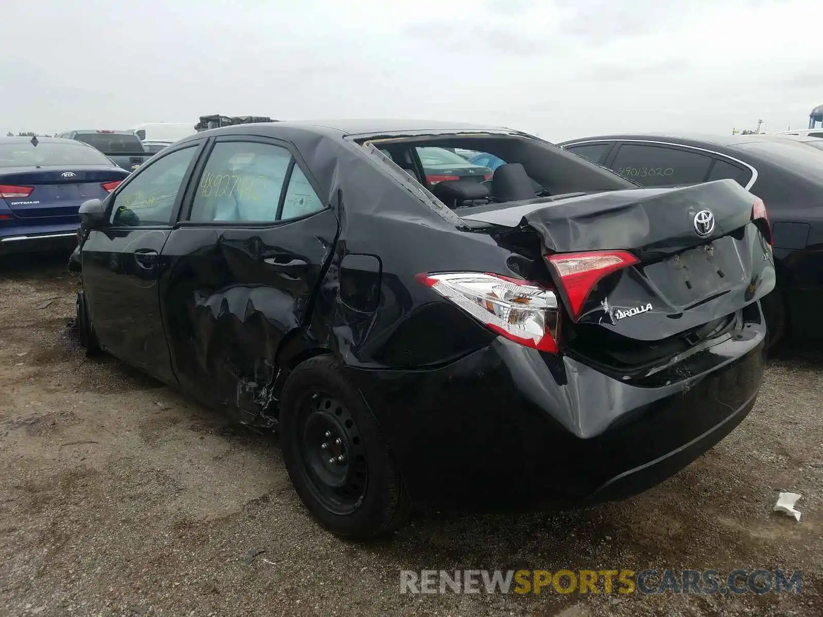 3 Photograph of a damaged car 2T1BURHE0KC142438 TOYOTA COROLLA 2019