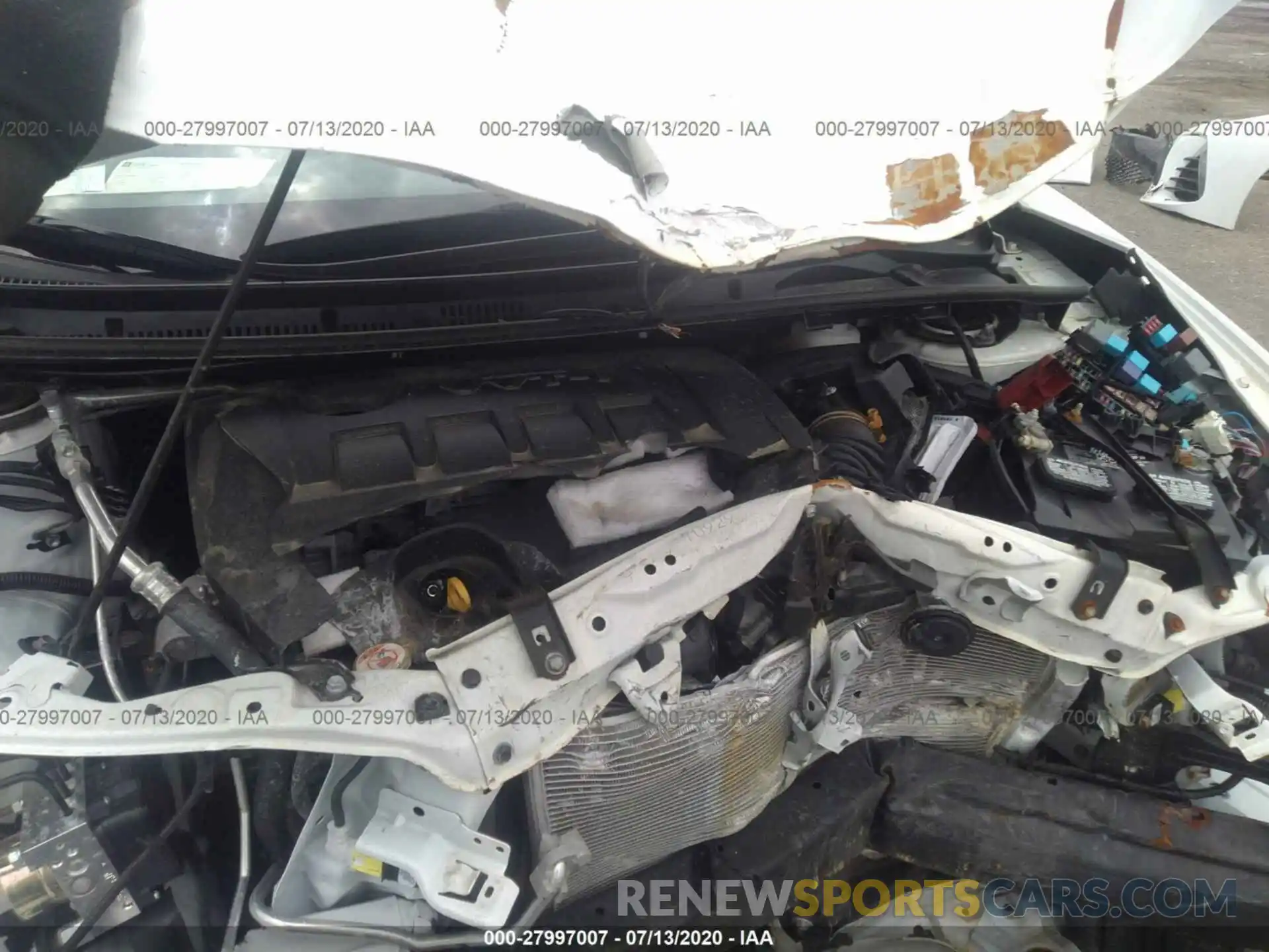 10 Photograph of a damaged car 2T1BURHE0KC142746 TOYOTA COROLLA 2019