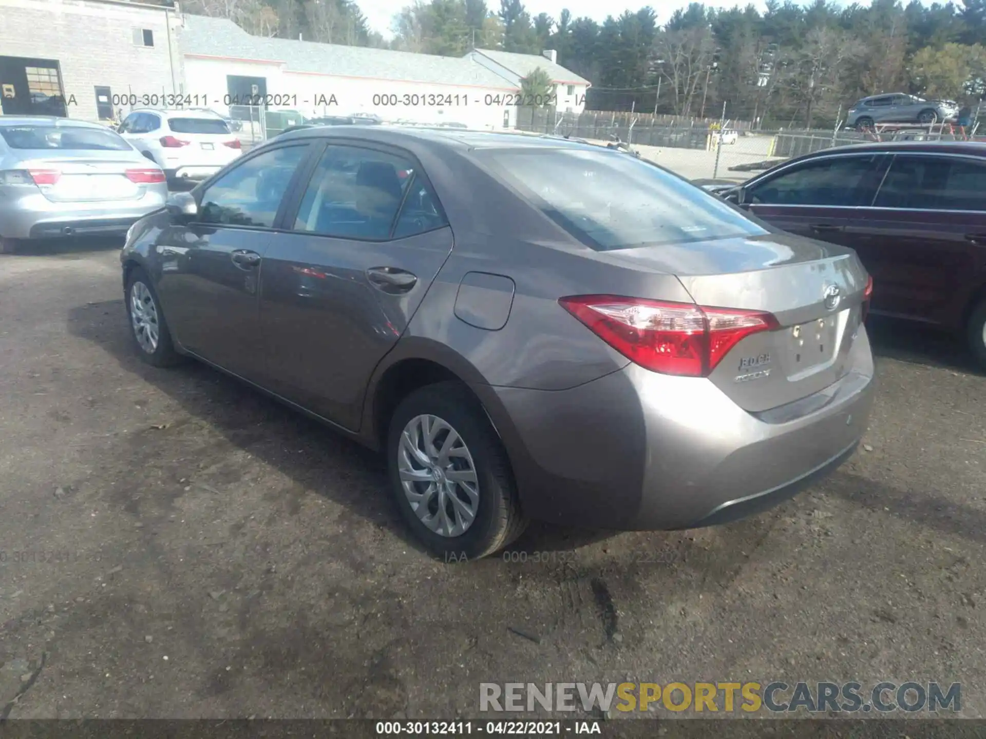 3 Photograph of a damaged car 2T1BURHE0KC142780 TOYOTA COROLLA 2019