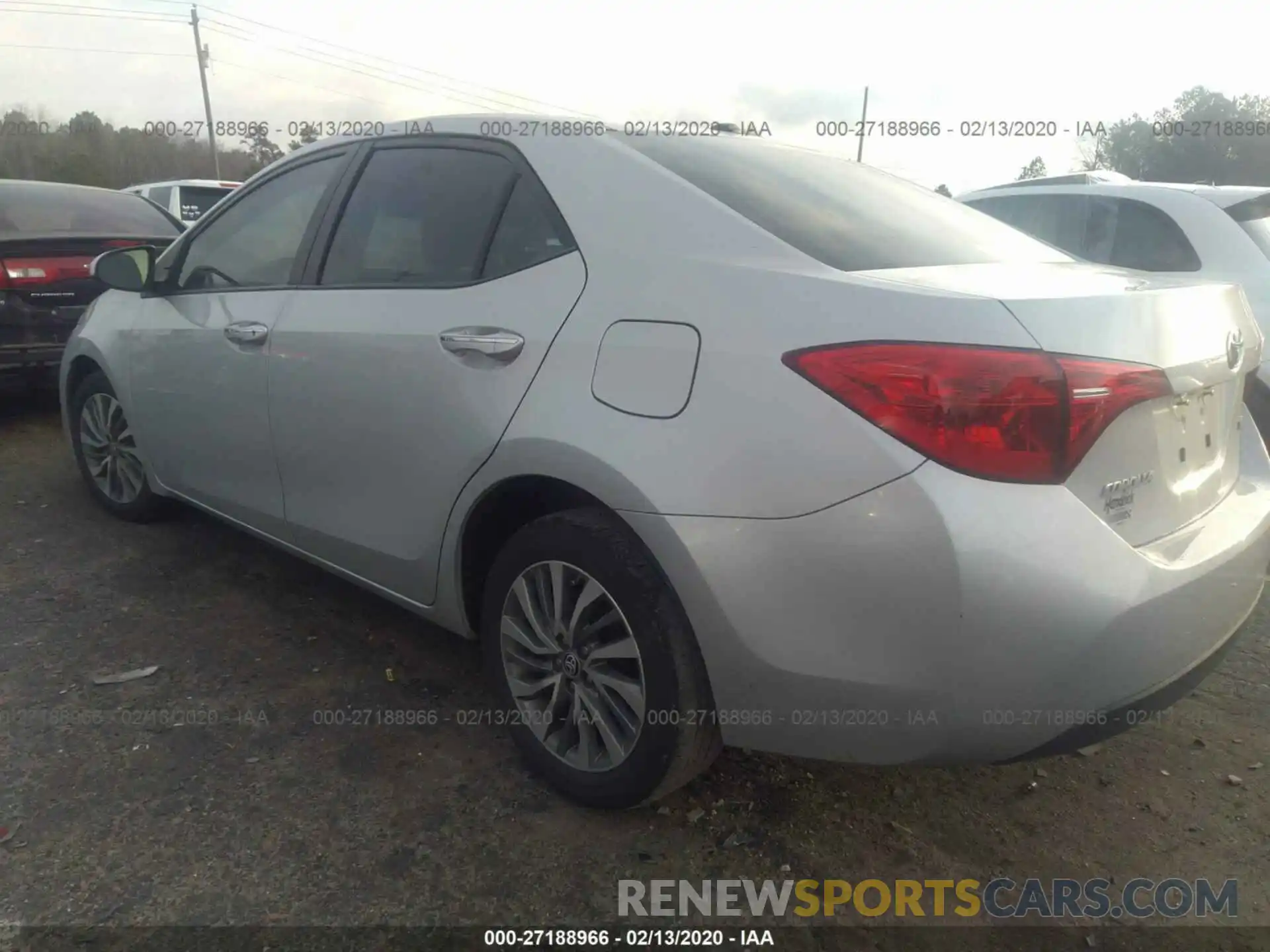 3 Photograph of a damaged car 2T1BURHE0KC142956 TOYOTA COROLLA 2019