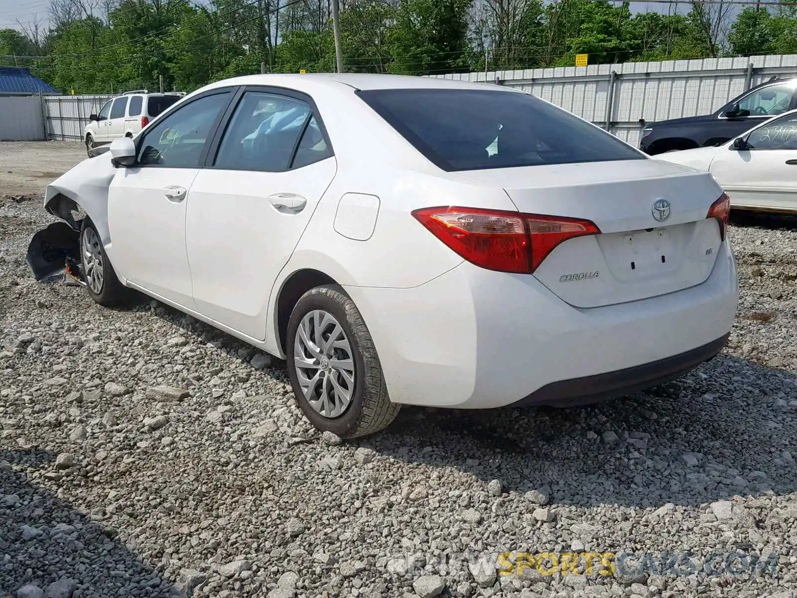 3 Photograph of a damaged car 2T1BURHE0KC143220 TOYOTA COROLLA 2019