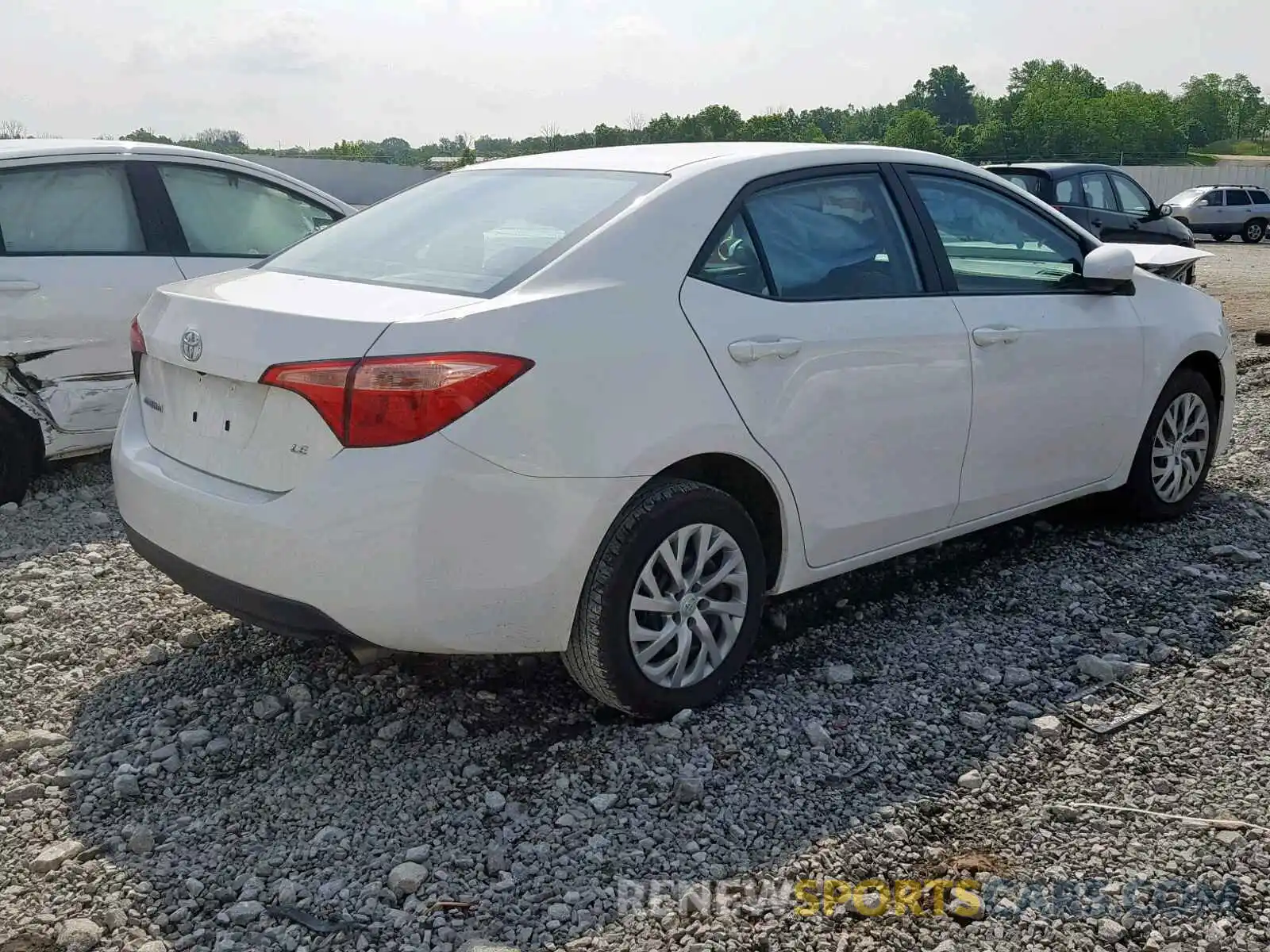 4 Photograph of a damaged car 2T1BURHE0KC143220 TOYOTA COROLLA 2019