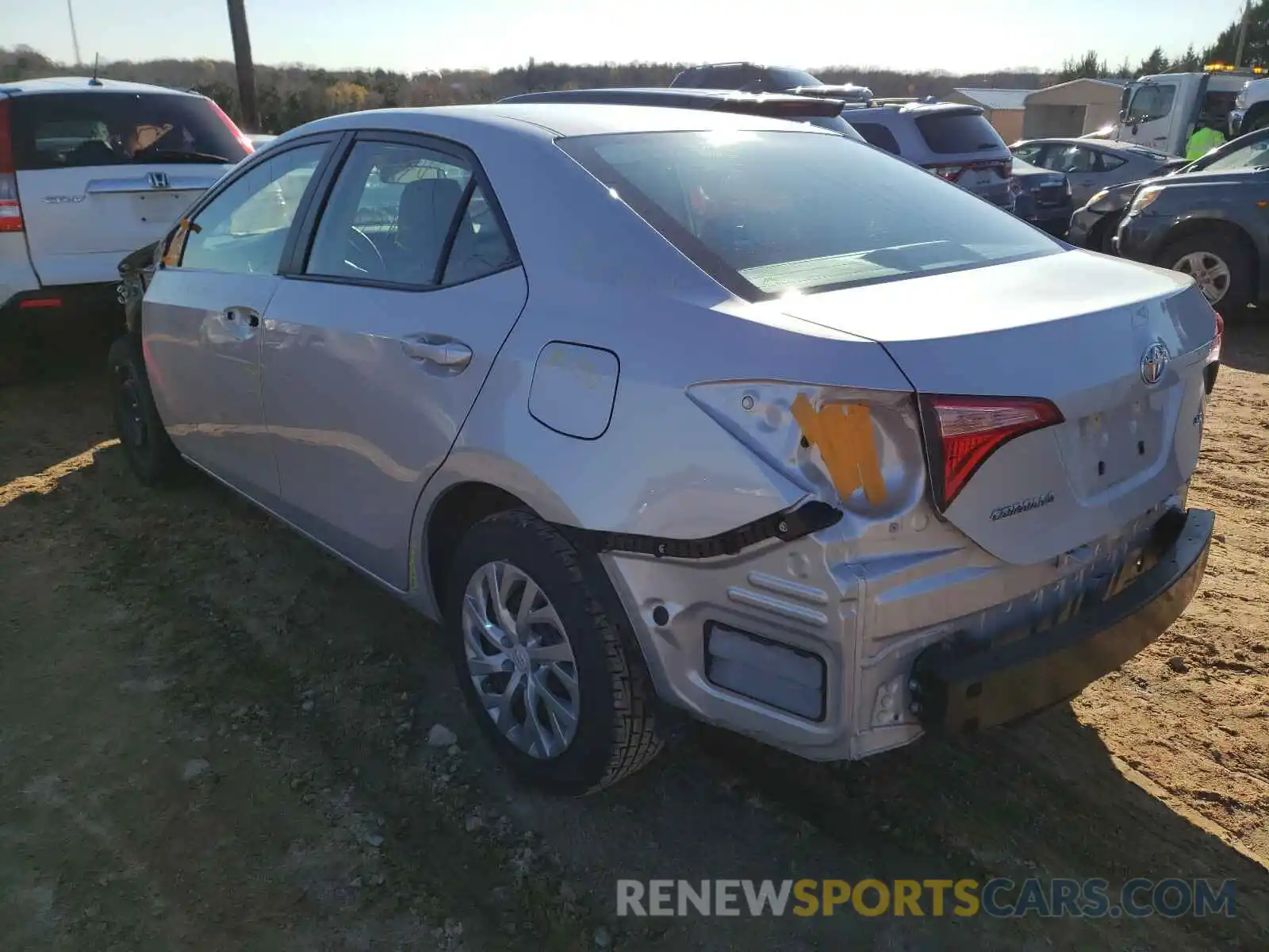 3 Photograph of a damaged car 2T1BURHE0KC143931 TOYOTA COROLLA 2019