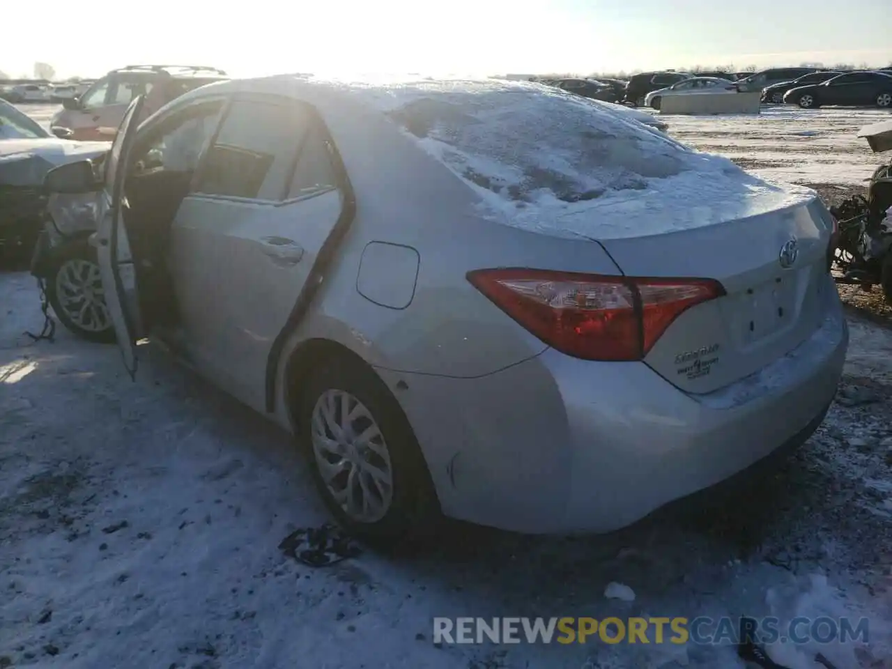 3 Photograph of a damaged car 2T1BURHE0KC147087 TOYOTA COROLLA 2019