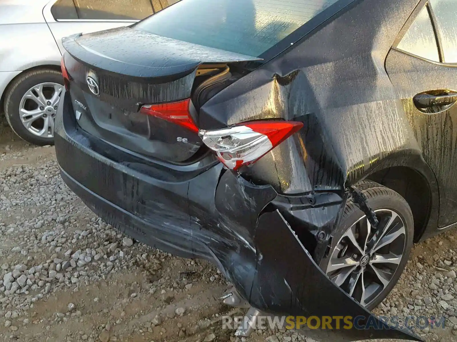 9 Photograph of a damaged car 2T1BURHE0KC148465 TOYOTA COROLLA 2019