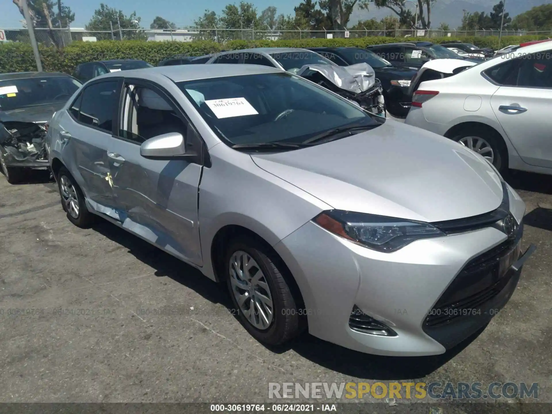 1 Photograph of a damaged car 2T1BURHE0KC151382 TOYOTA COROLLA 2019