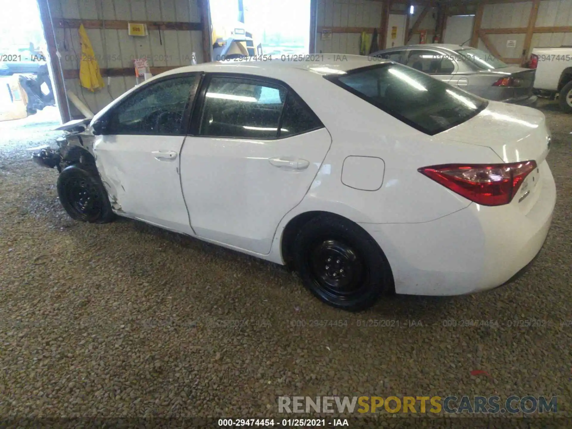 3 Photograph of a damaged car 2T1BURHE0KC151401 TOYOTA COROLLA 2019