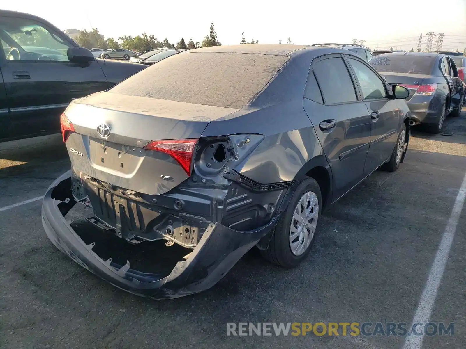 4 Photograph of a damaged car 2T1BURHE0KC152175 TOYOTA COROLLA 2019