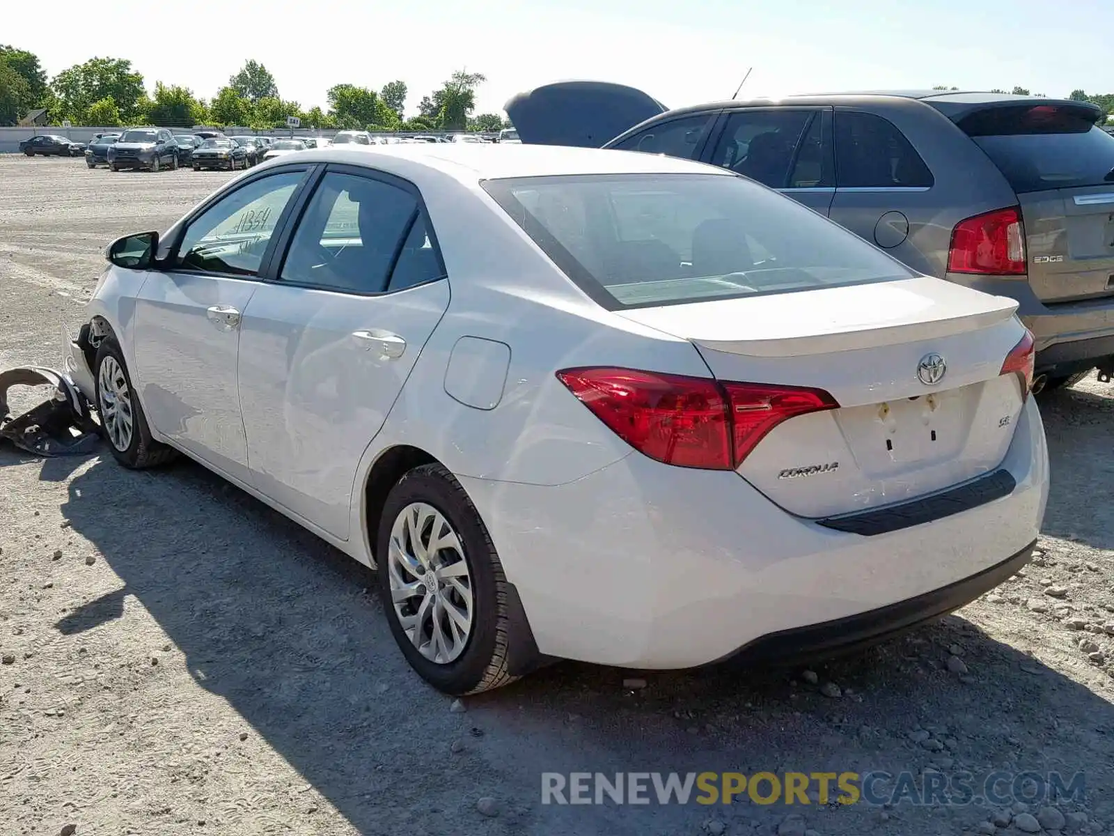 3 Photograph of a damaged car 2T1BURHE0KC152712 TOYOTA COROLLA 2019