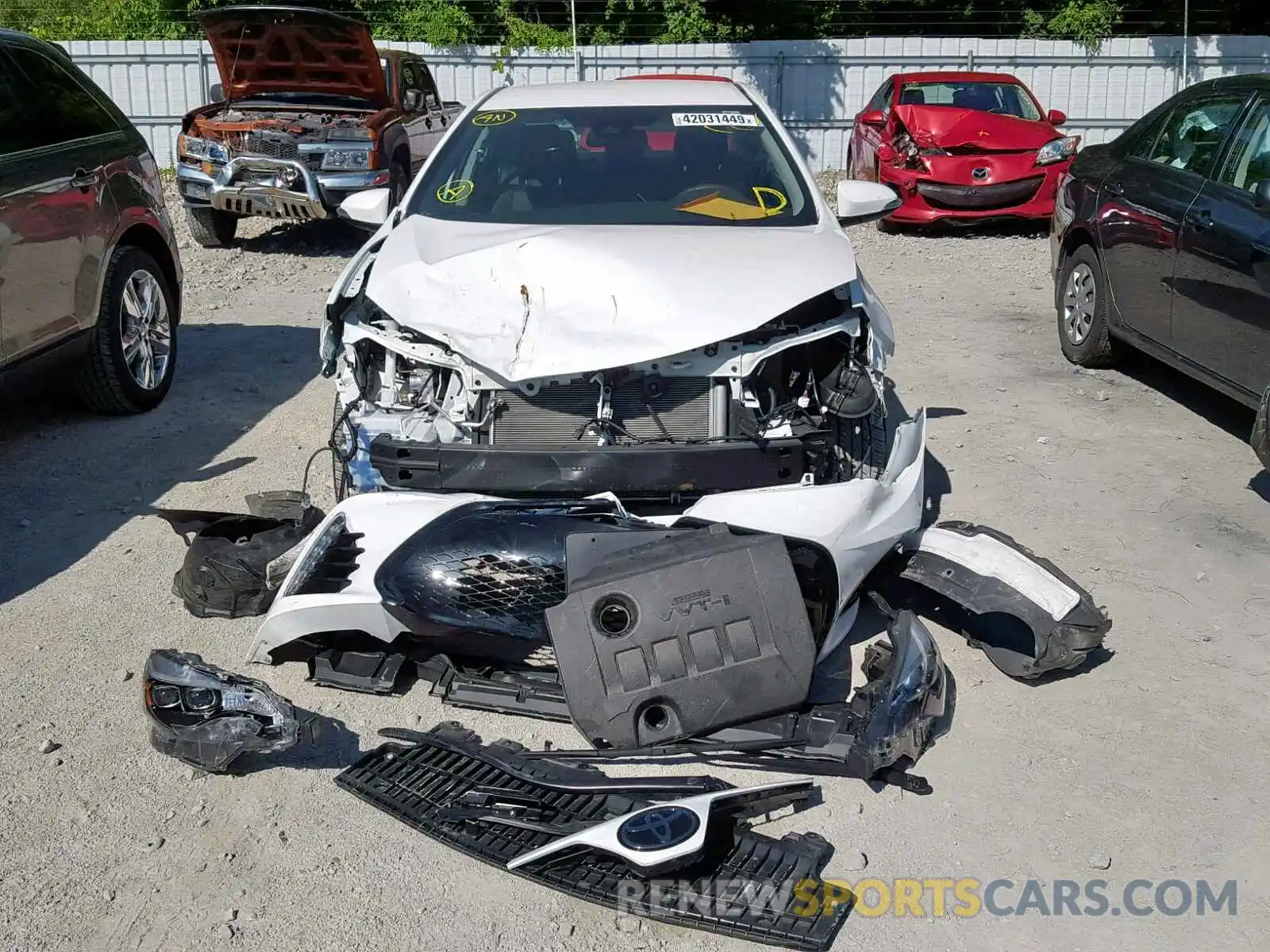 9 Photograph of a damaged car 2T1BURHE0KC152712 TOYOTA COROLLA 2019