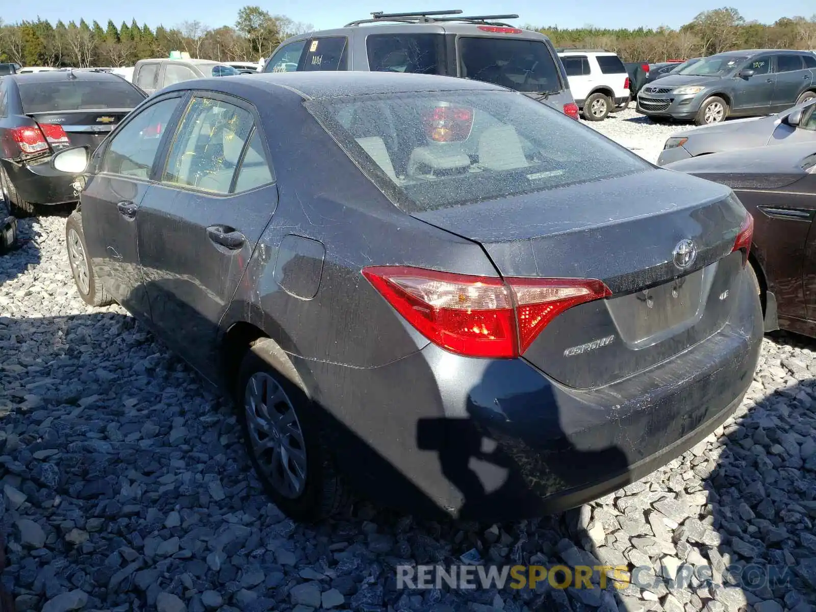 3 Photograph of a damaged car 2T1BURHE0KC152791 TOYOTA COROLLA 2019