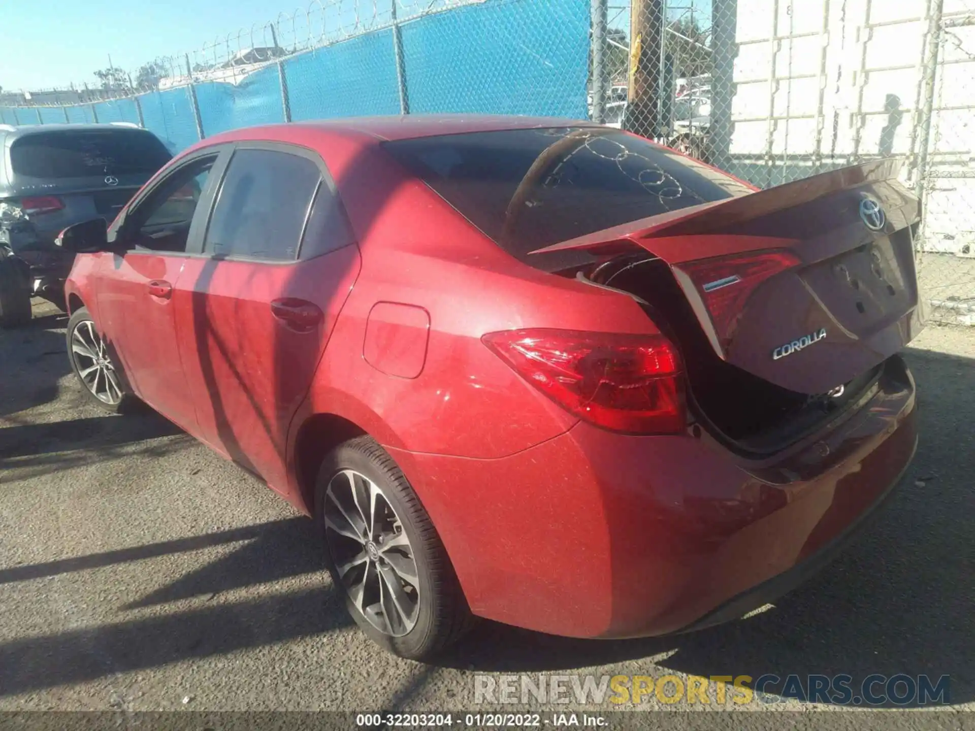 3 Photograph of a damaged car 2T1BURHE0KC153021 TOYOTA COROLLA 2019