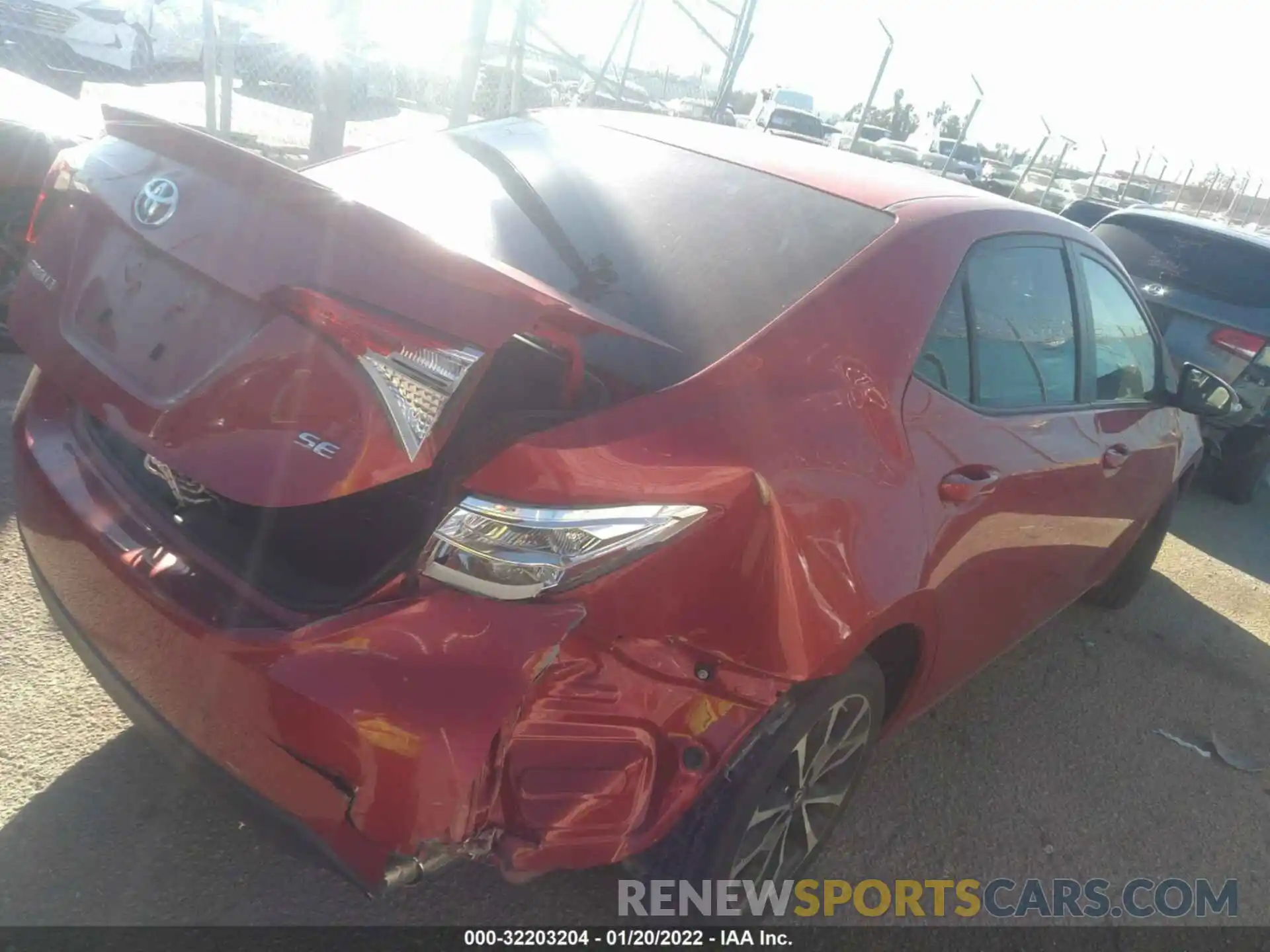 4 Photograph of a damaged car 2T1BURHE0KC153021 TOYOTA COROLLA 2019