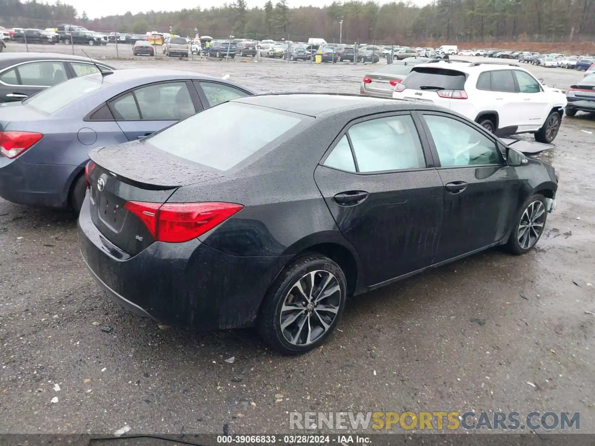 4 Photograph of a damaged car 2T1BURHE0KC153410 TOYOTA COROLLA 2019