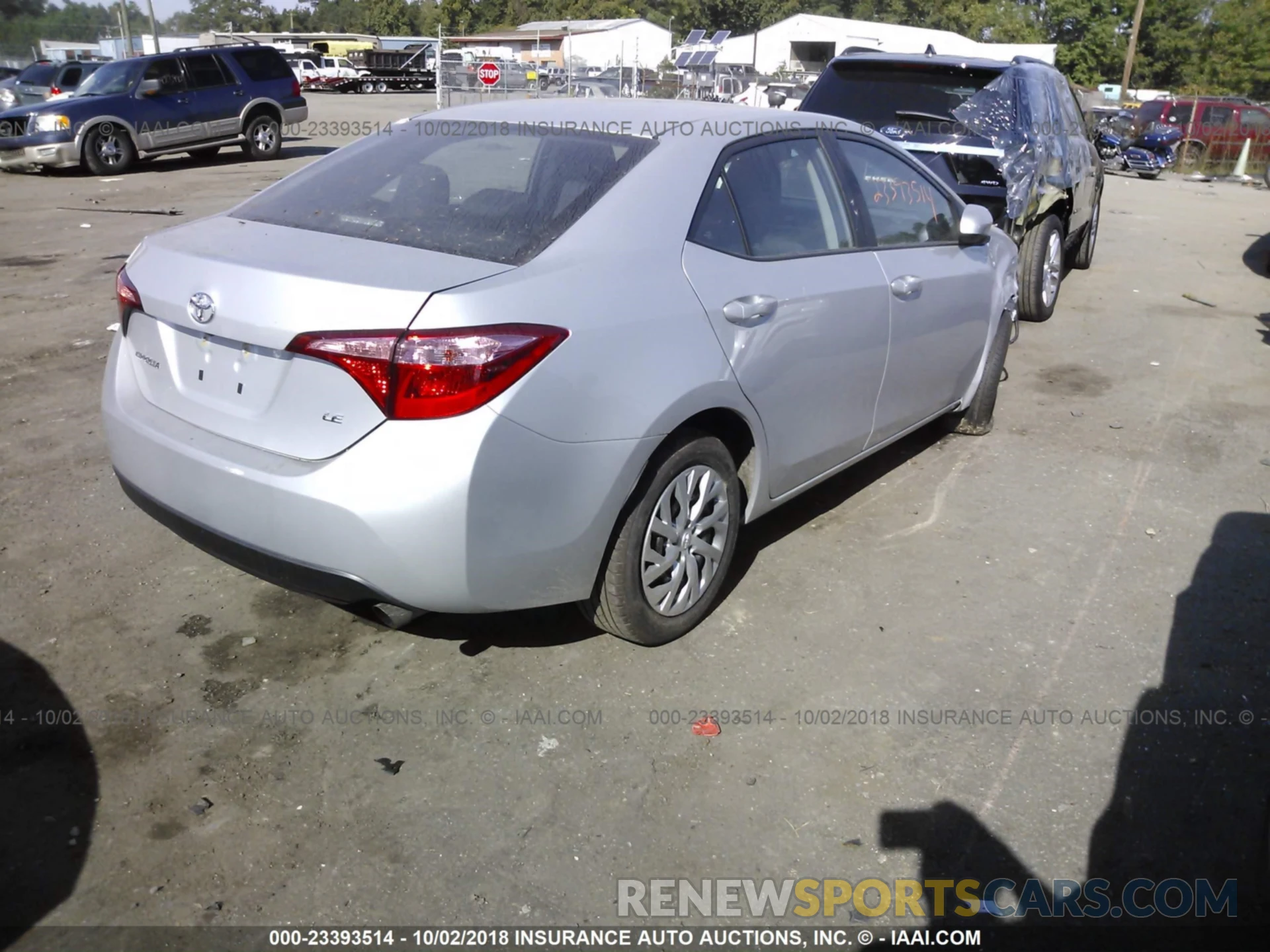 4 Photograph of a damaged car 2T1BURHE0KC153925 Toyota Corolla 2019