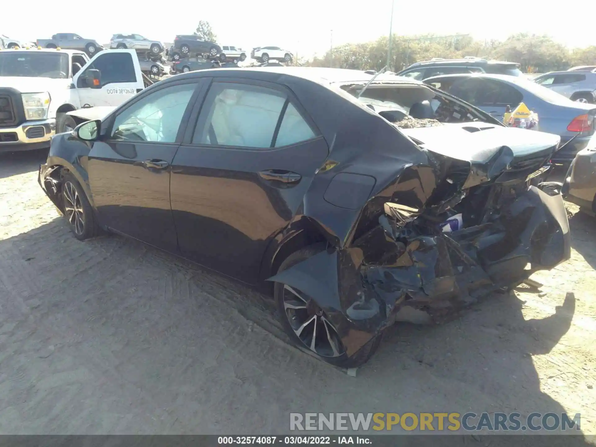 3 Photograph of a damaged car 2T1BURHE0KC153939 TOYOTA COROLLA 2019