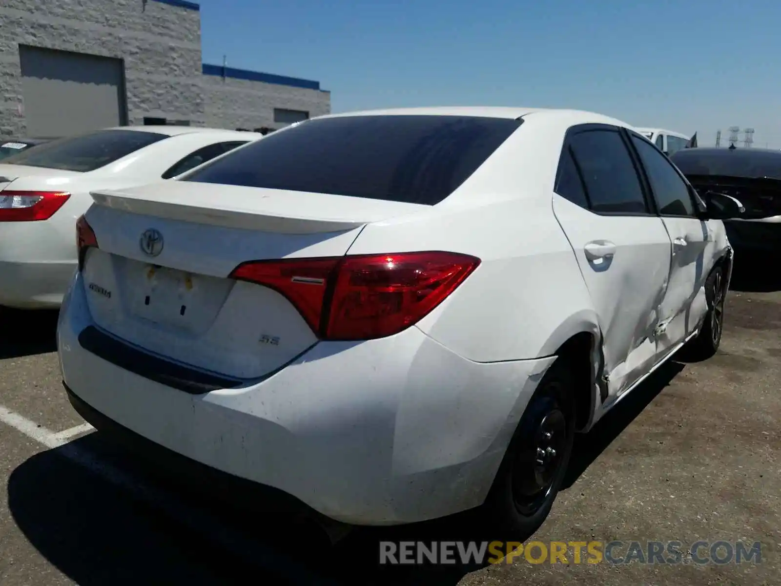 4 Photograph of a damaged car 2T1BURHE0KC154430 TOYOTA COROLLA 2019