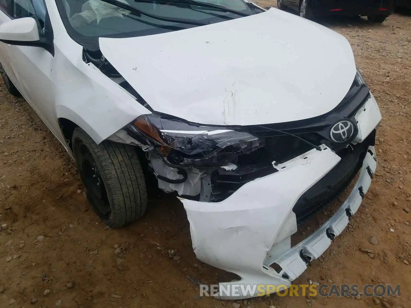 9 Photograph of a damaged car 2T1BURHE0KC154721 TOYOTA COROLLA 2019