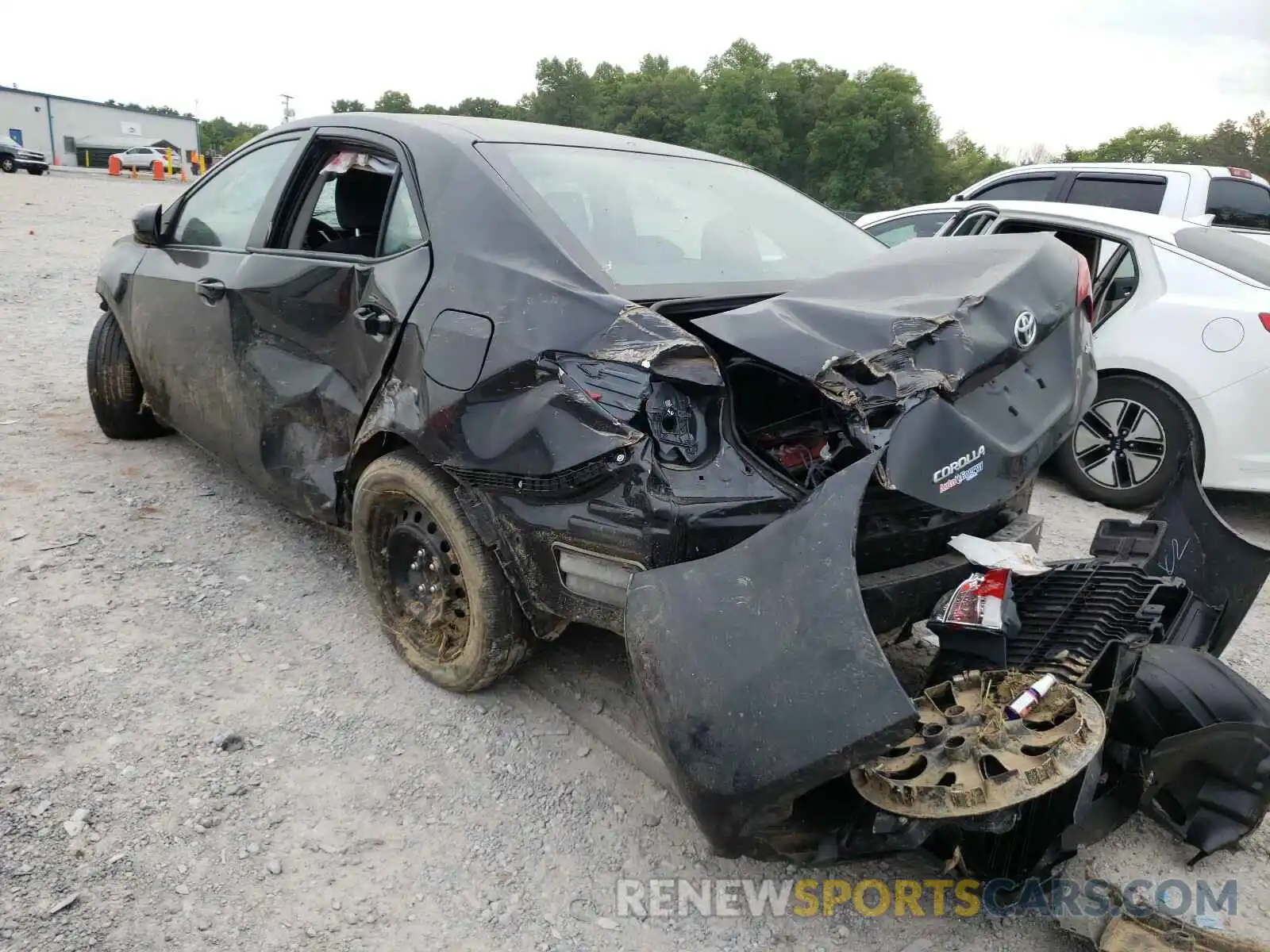 3 Photograph of a damaged car 2T1BURHE0KC155108 TOYOTA COROLLA 2019