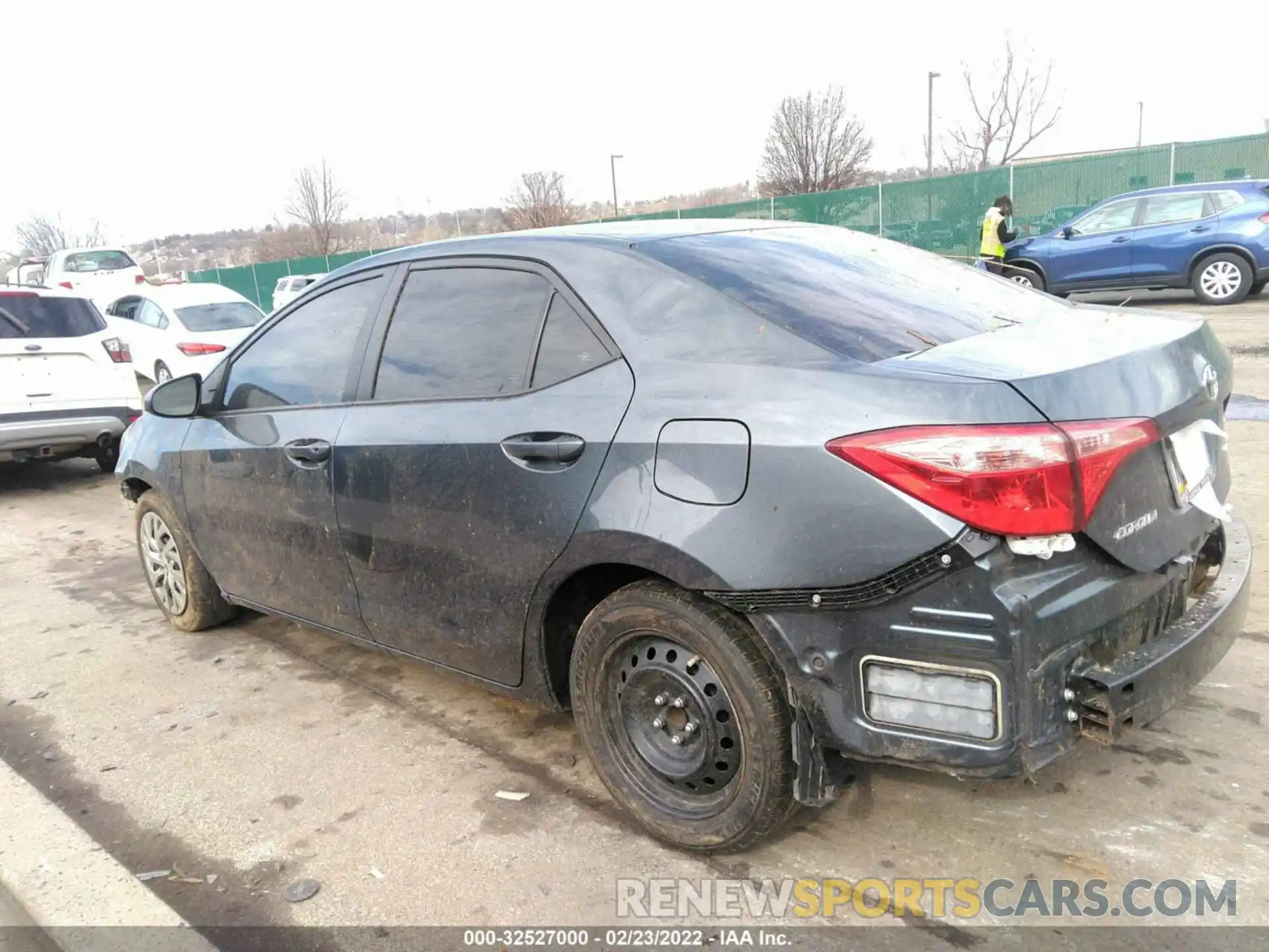 3 Photograph of a damaged car 2T1BURHE0KC155755 TOYOTA COROLLA 2019