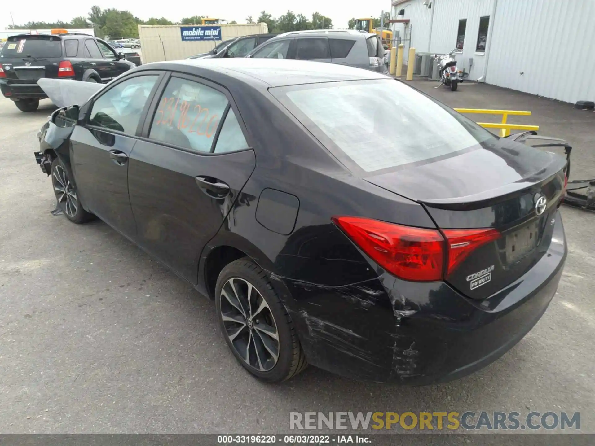 3 Photograph of a damaged car 2T1BURHE0KC157800 TOYOTA COROLLA 2019