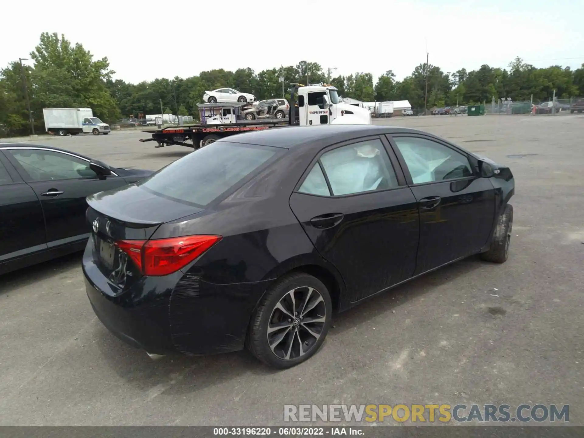 4 Photograph of a damaged car 2T1BURHE0KC157800 TOYOTA COROLLA 2019