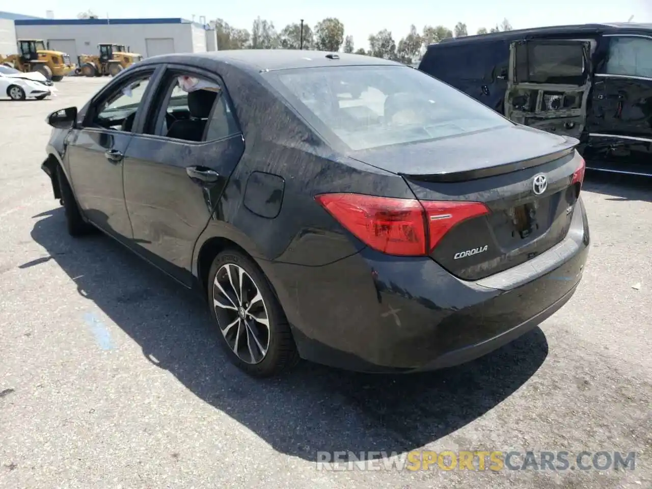 3 Photograph of a damaged car 2T1BURHE0KC158588 TOYOTA COROLLA 2019