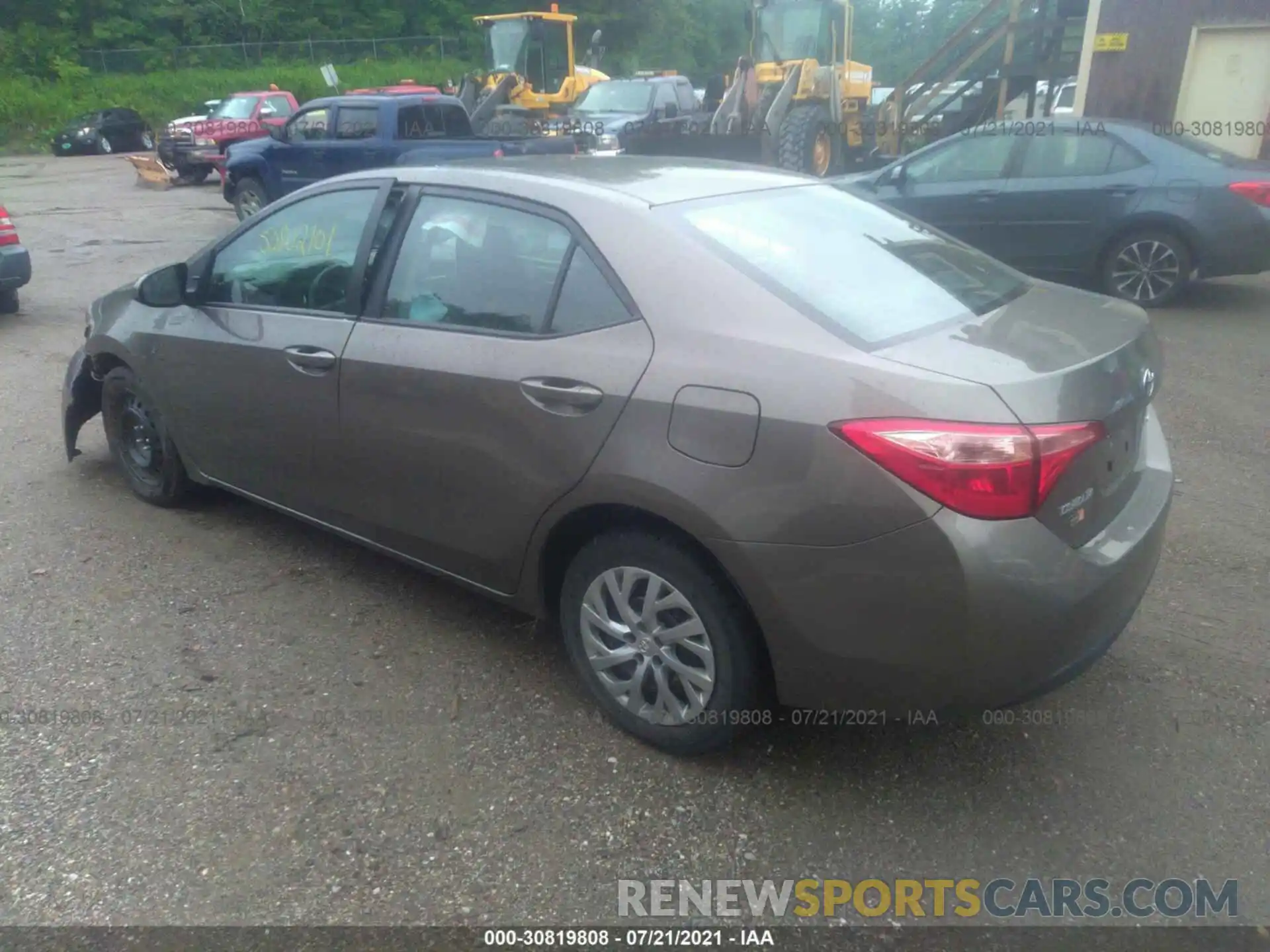 3 Photograph of a damaged car 2T1BURHE0KC159658 TOYOTA COROLLA 2019