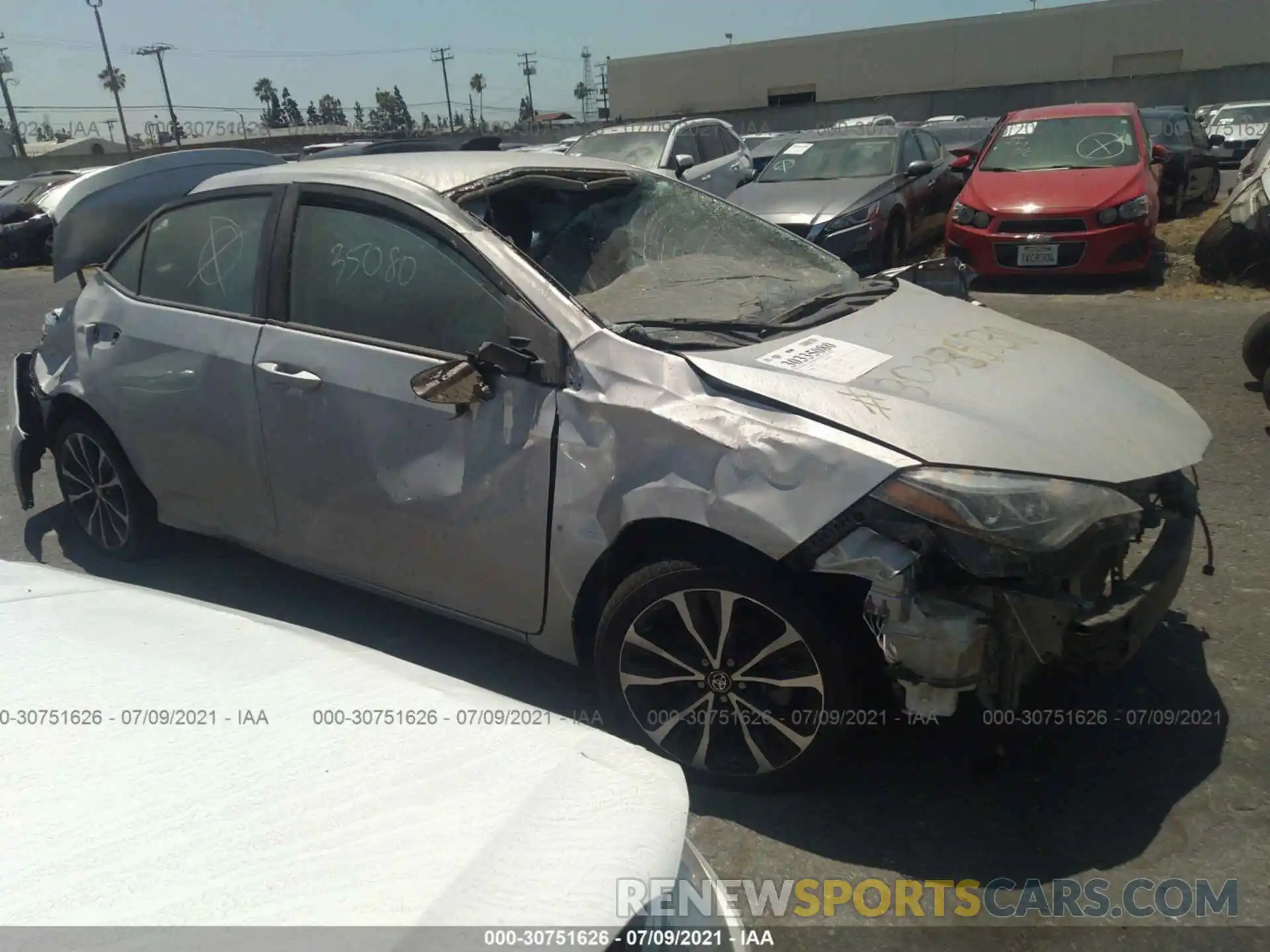 1 Photograph of a damaged car 2T1BURHE0KC159773 TOYOTA COROLLA 2019