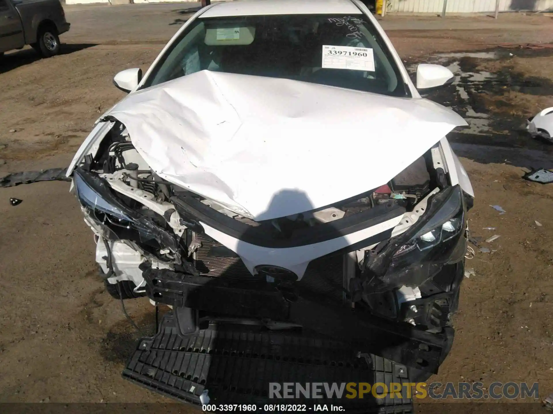 6 Photograph of a damaged car 2T1BURHE0KC160194 TOYOTA COROLLA 2019