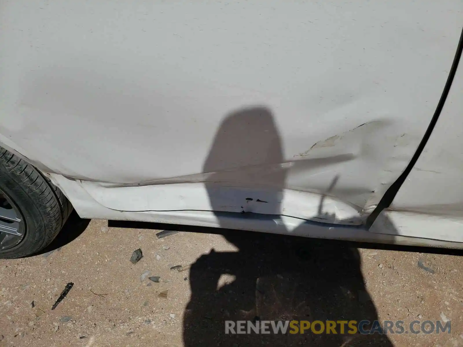 9 Photograph of a damaged car 2T1BURHE0KC160275 TOYOTA COROLLA 2019