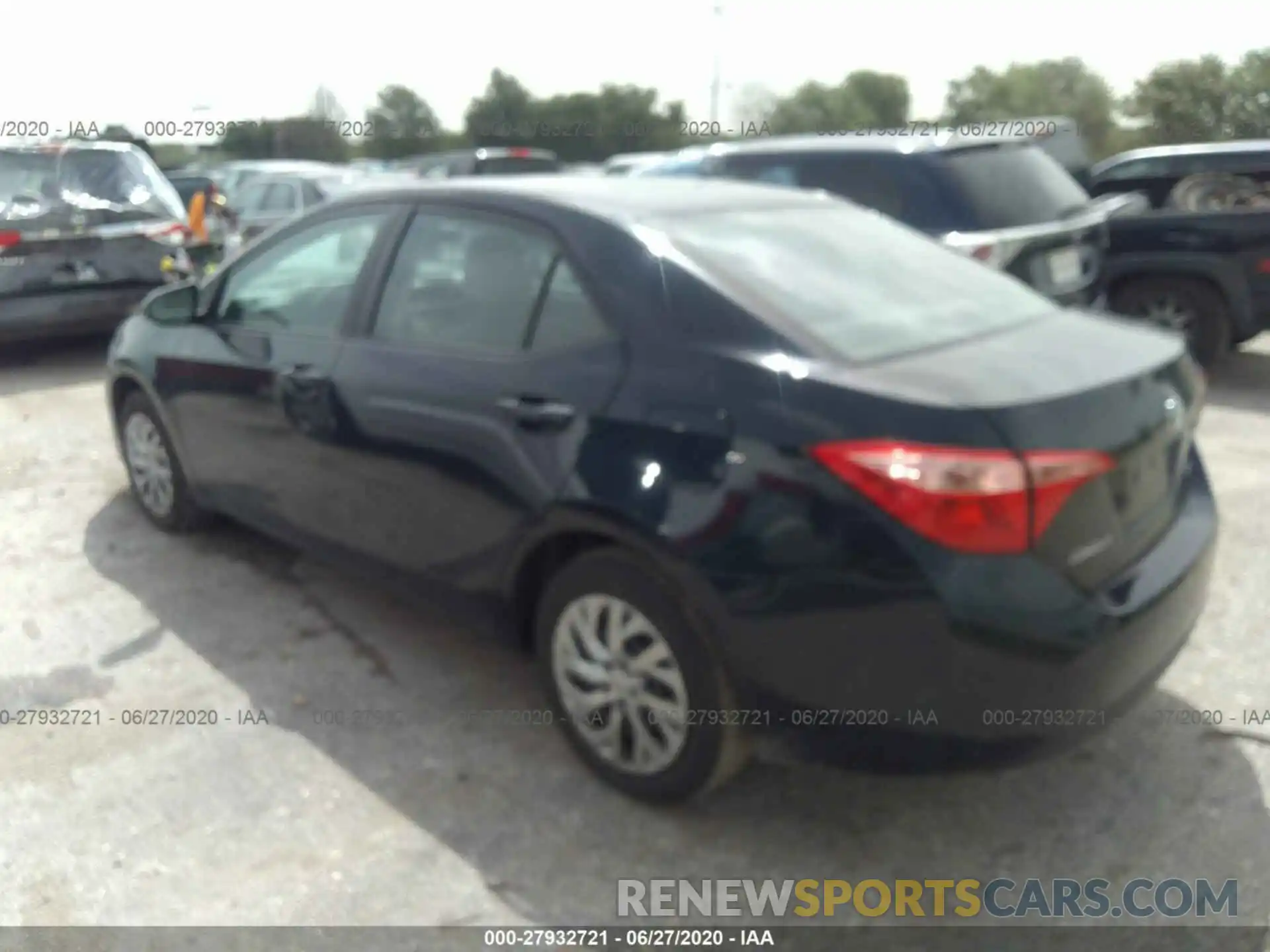 3 Photograph of a damaged car 2T1BURHE0KC160938 TOYOTA COROLLA 2019