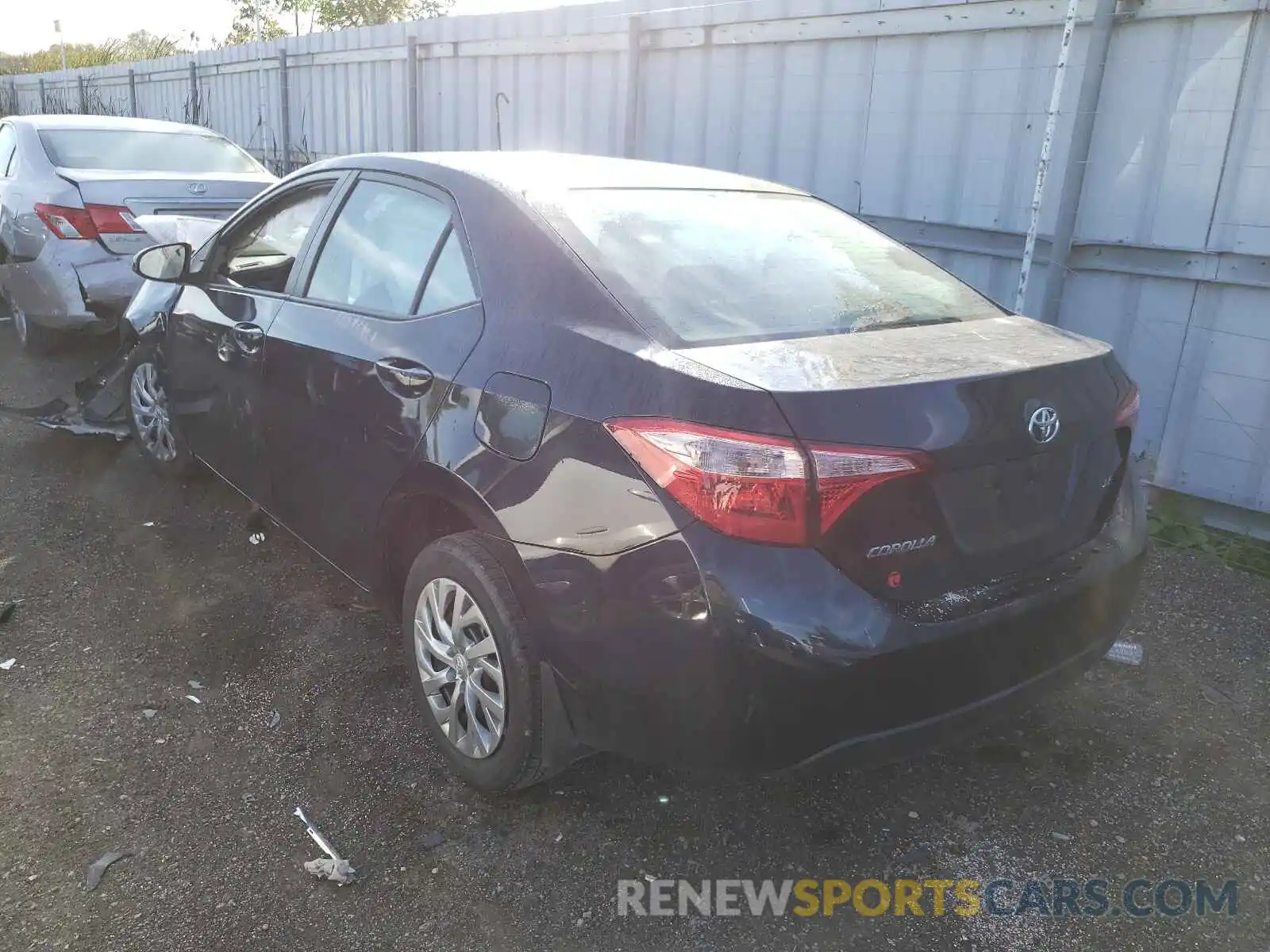 3 Photograph of a damaged car 2T1BURHE0KC161085 TOYOTA COROLLA 2019