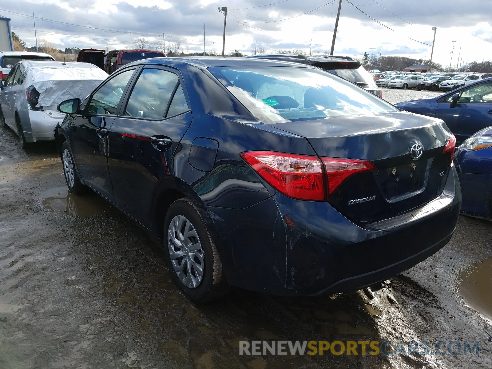 3 Photograph of a damaged car 2T1BURHE0KC161247 TOYOTA COROLLA 2019