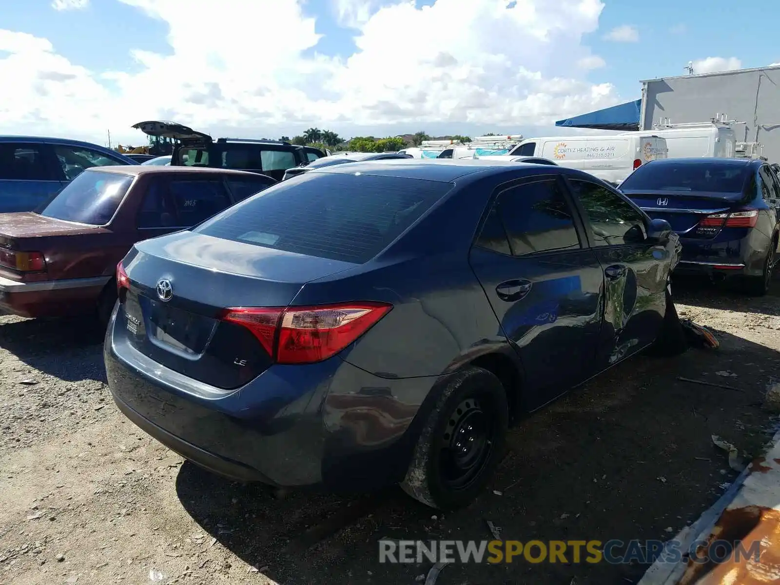 4 Photograph of a damaged car 2T1BURHE0KC161569 TOYOTA COROLLA 2019