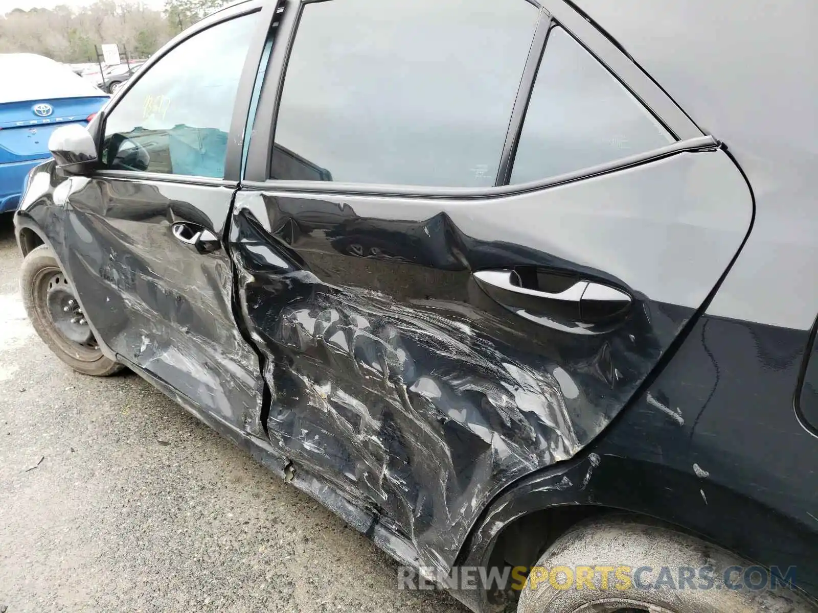 9 Photograph of a damaged car 2T1BURHE0KC162107 TOYOTA COROLLA 2019