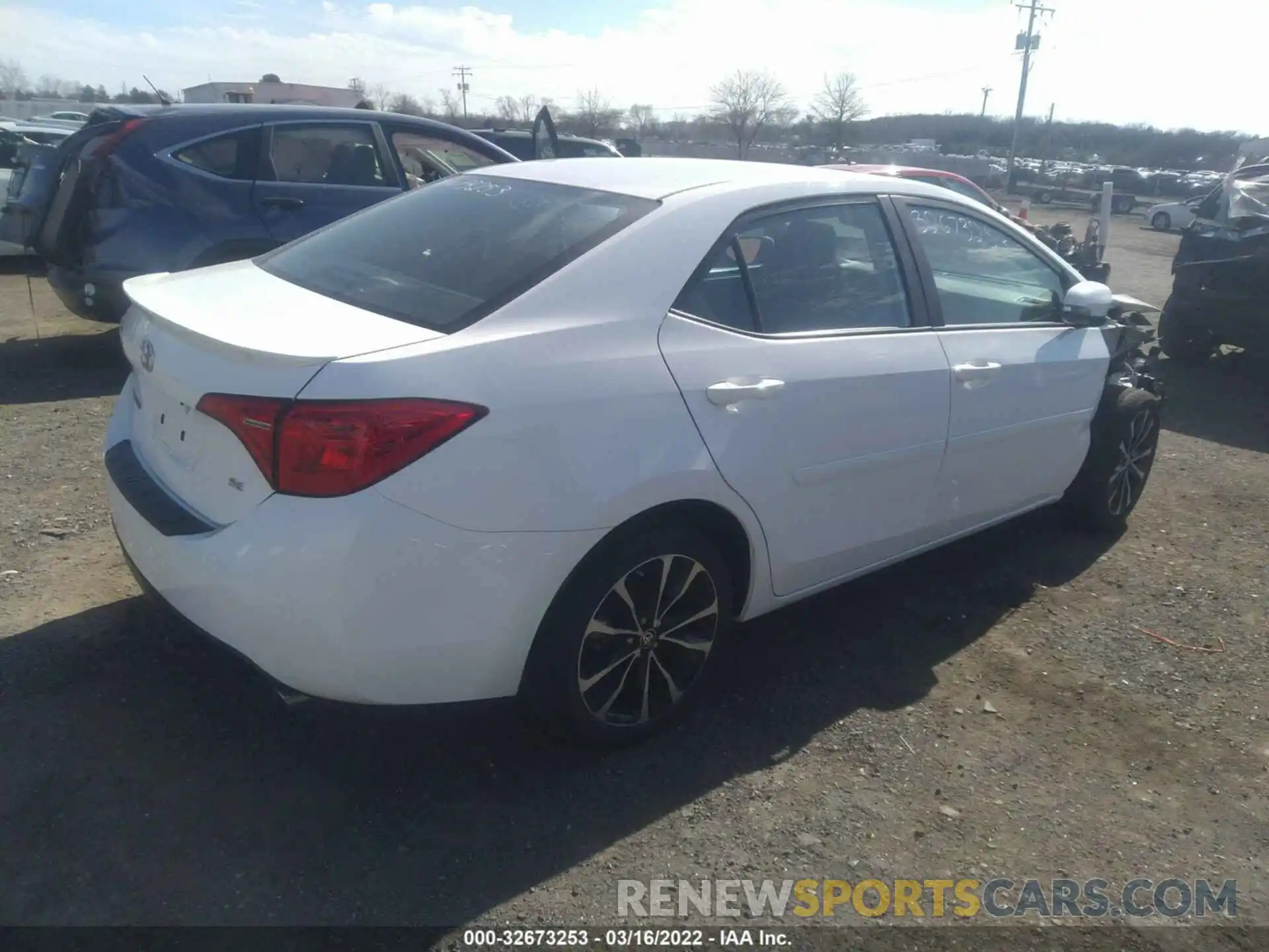 4 Photograph of a damaged car 2T1BURHE0KC163662 TOYOTA COROLLA 2019