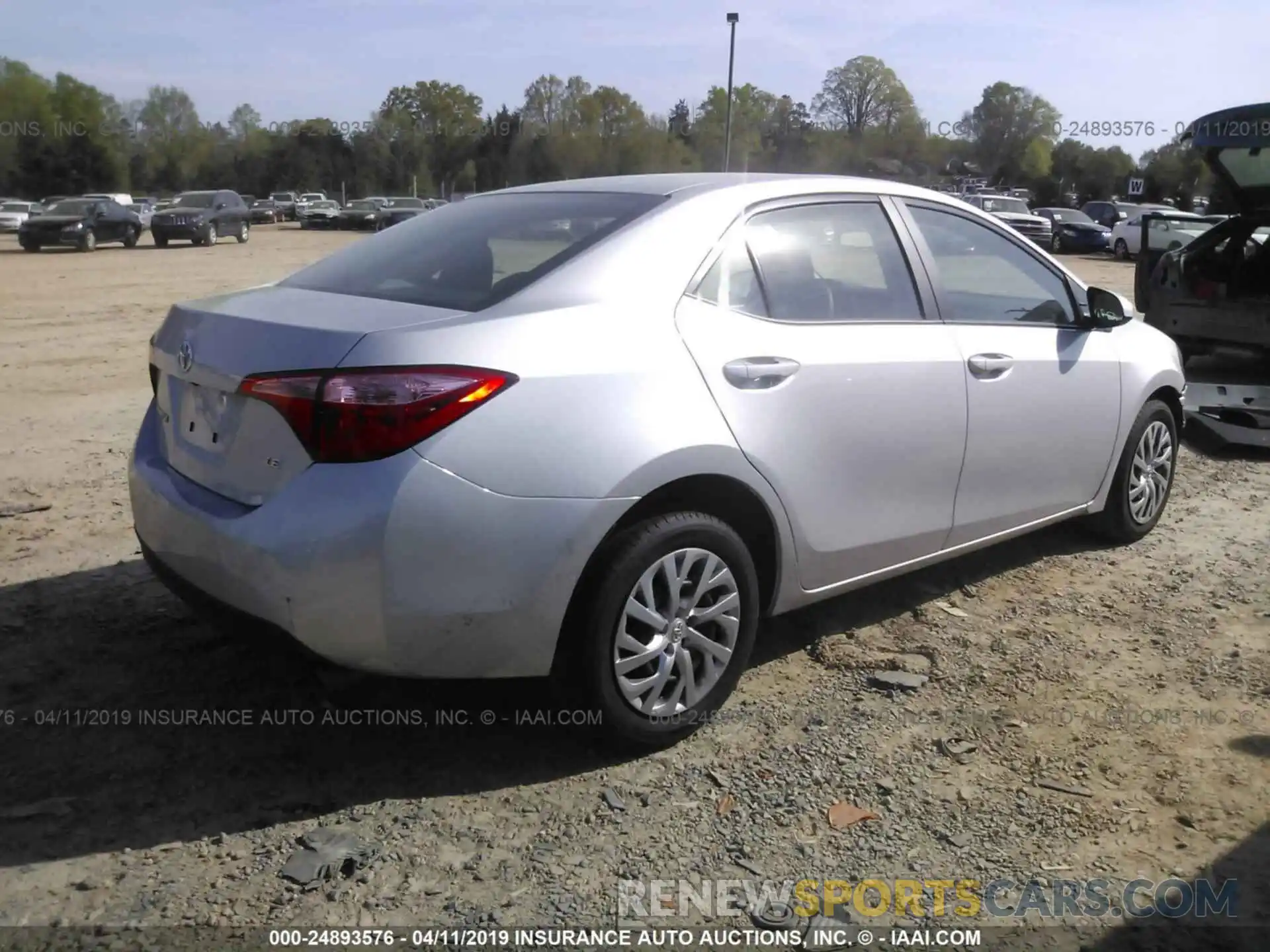 4 Photograph of a damaged car 2T1BURHE0KC163869 TOYOTA COROLLA 2019